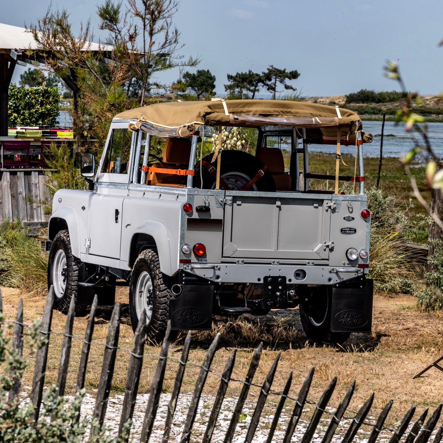 Land Rover Defender TD5 90 [HLR] Dove Gray