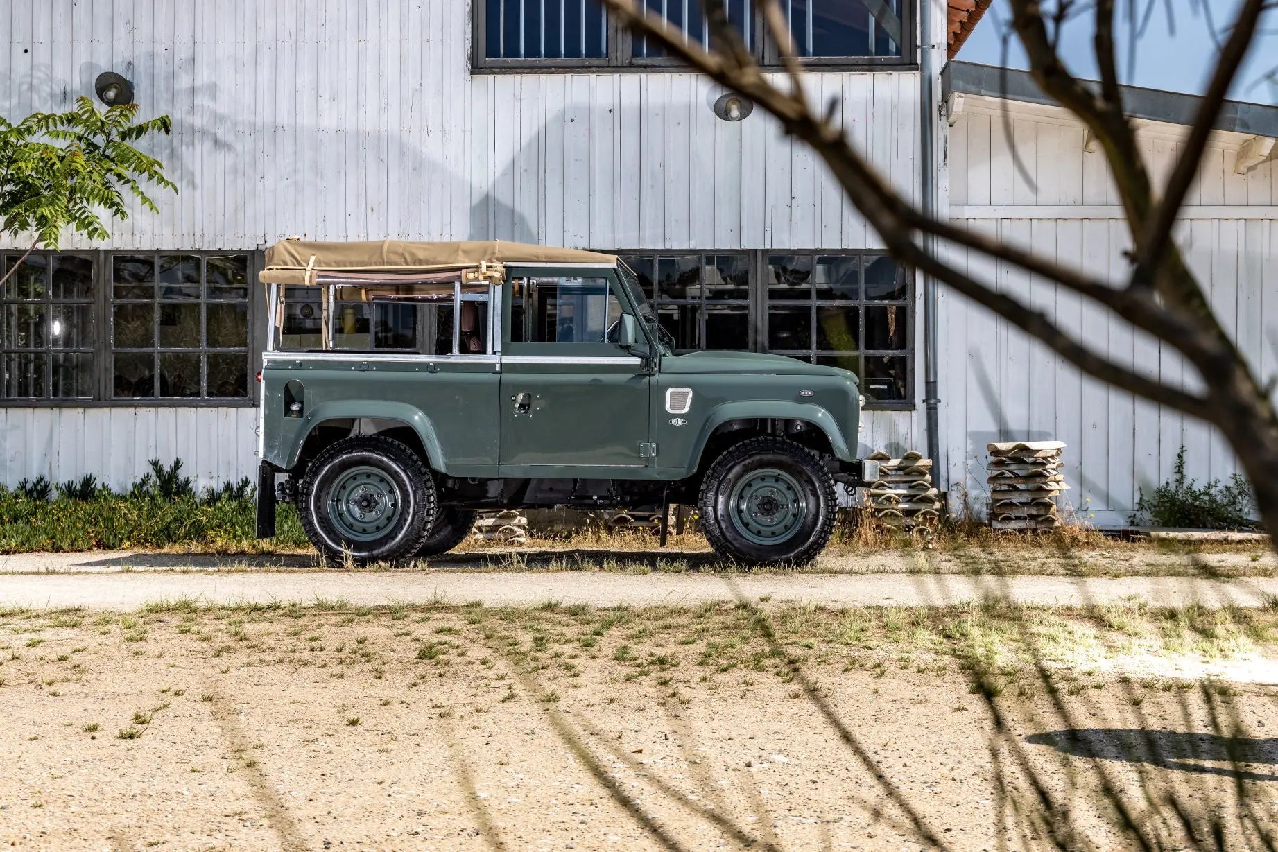Land Rover Defender TD4 90 -  Keswick Green - Custom By Hedonic Hedonic