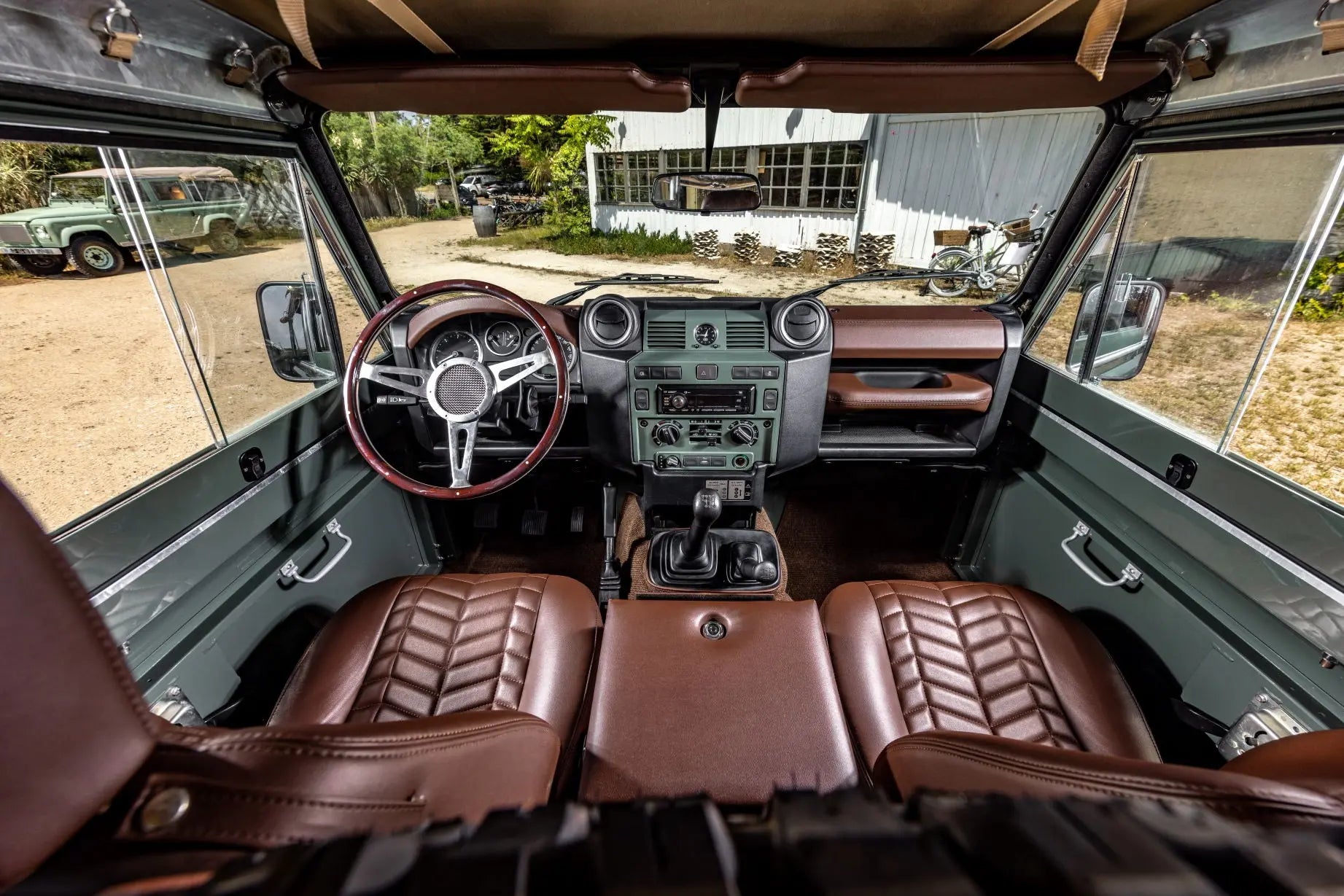 Land Rover Defender TD4 90 -  Keswick Green - Custom By Hedonic Hedonic
