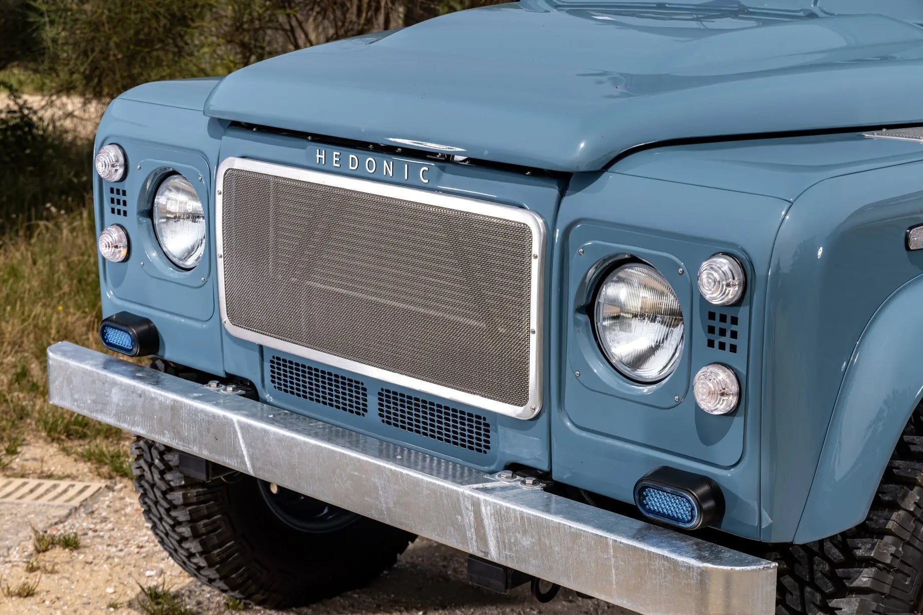 Land Rover Defender TD4 110 - Soft Top - Crystal Blue Hedonic