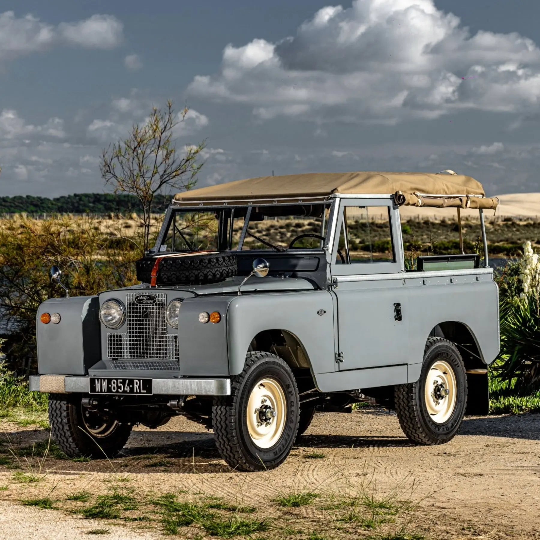 Land Rover Serie II - 88 - Matt Grey - Soft Top Hedonic