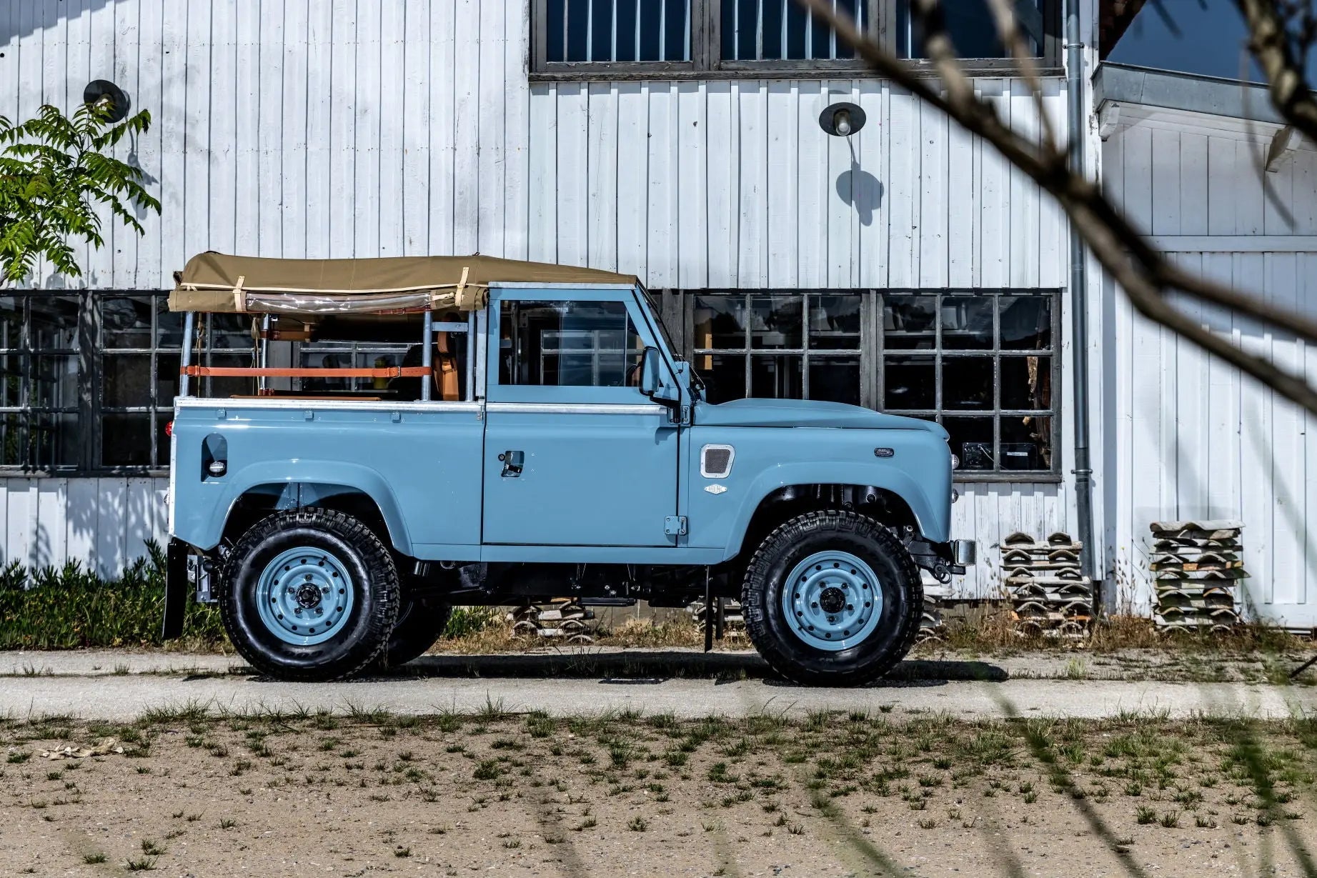 Land Rover Defender 90 Soft Top - Air Force Blue - Custom By Hedonic Hedonic