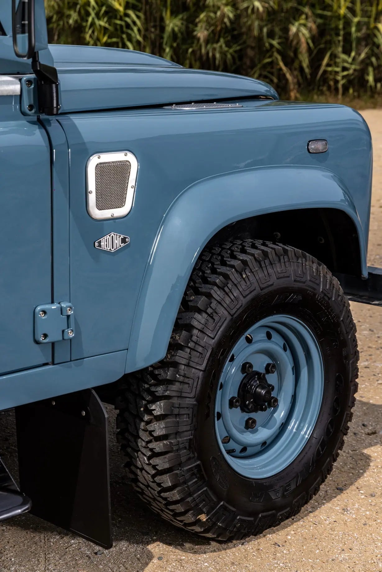 Land Rover Defender TD4 110 - Soft Top - Crystal Blue Hedonic