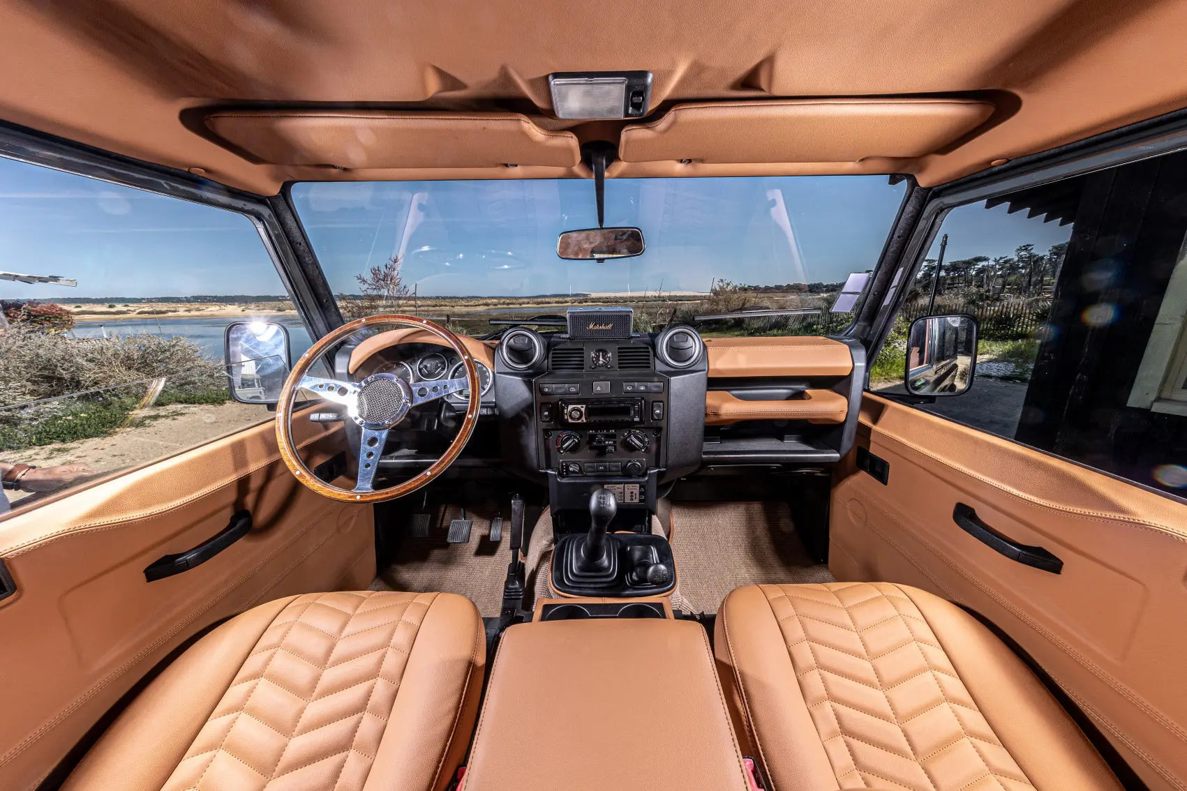 Land Rover Defender TD4 90 - Closed Cabin  Midnight Grey Hedonic