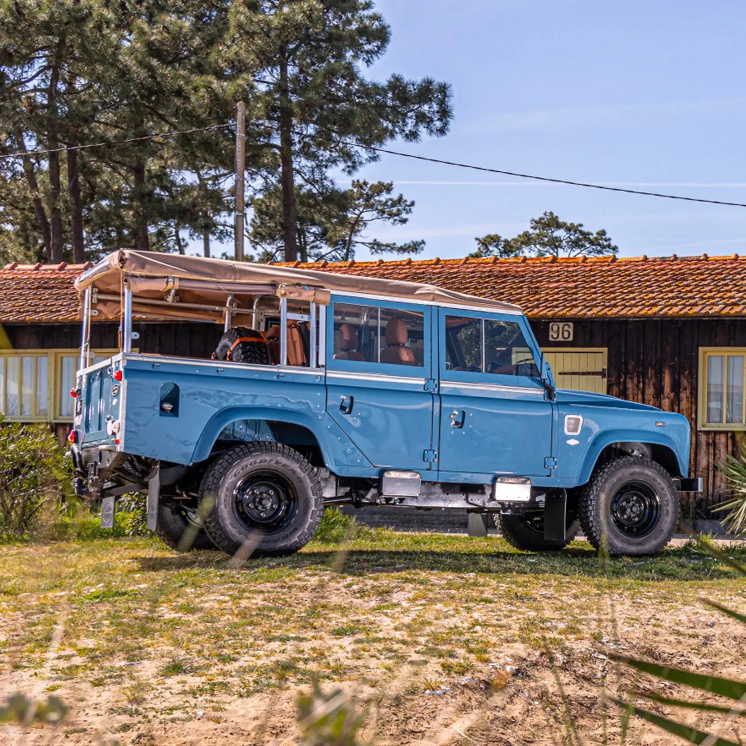 Land Rover Defender 110 - Soft Top - Crystal Blue Hedonic
