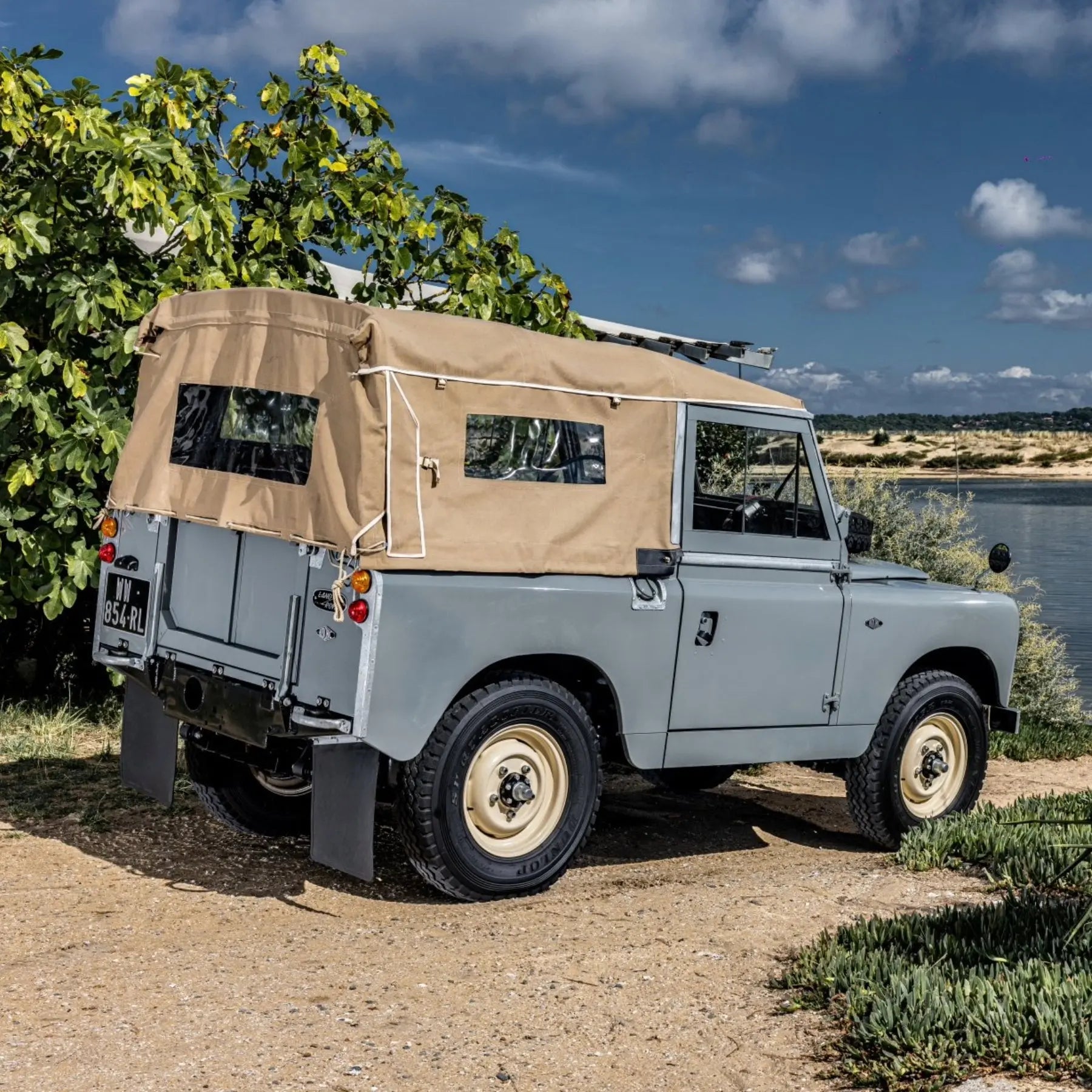 Land Rover Serie II - 88 - Matt Grey - Soft Top Hedonic