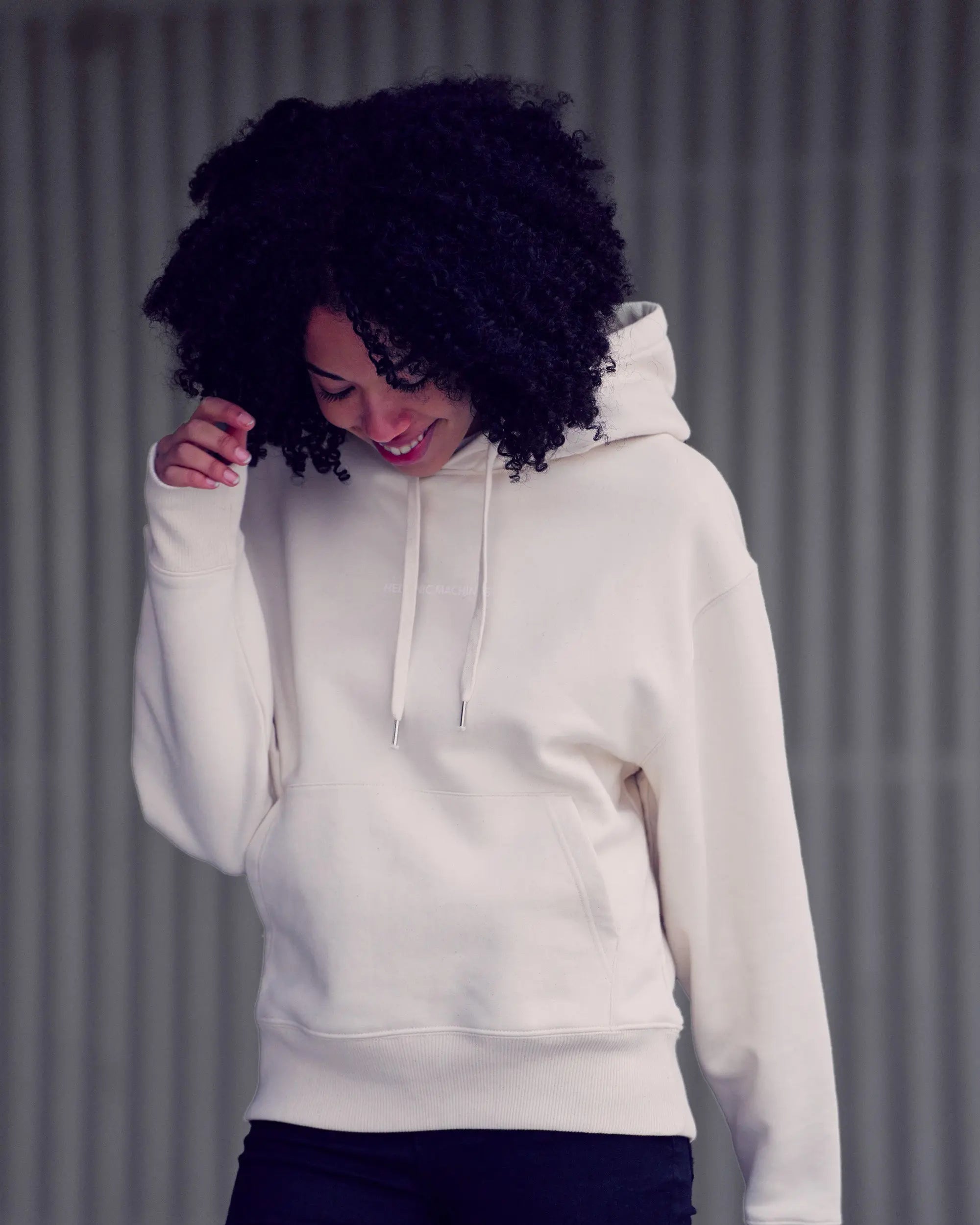 Sweat à capuche desert sand - Néo 001 side view Hedonic