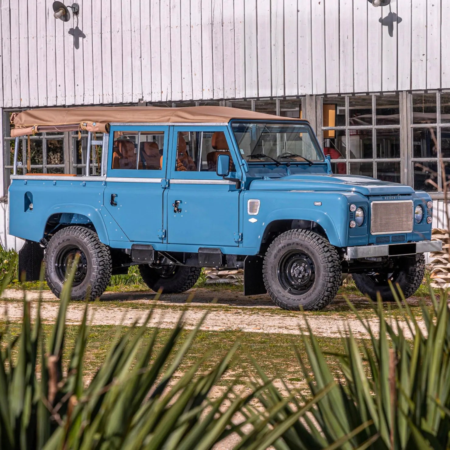 Land Rover Defender 110 - Soft Top - Crystal Blue Hedonic