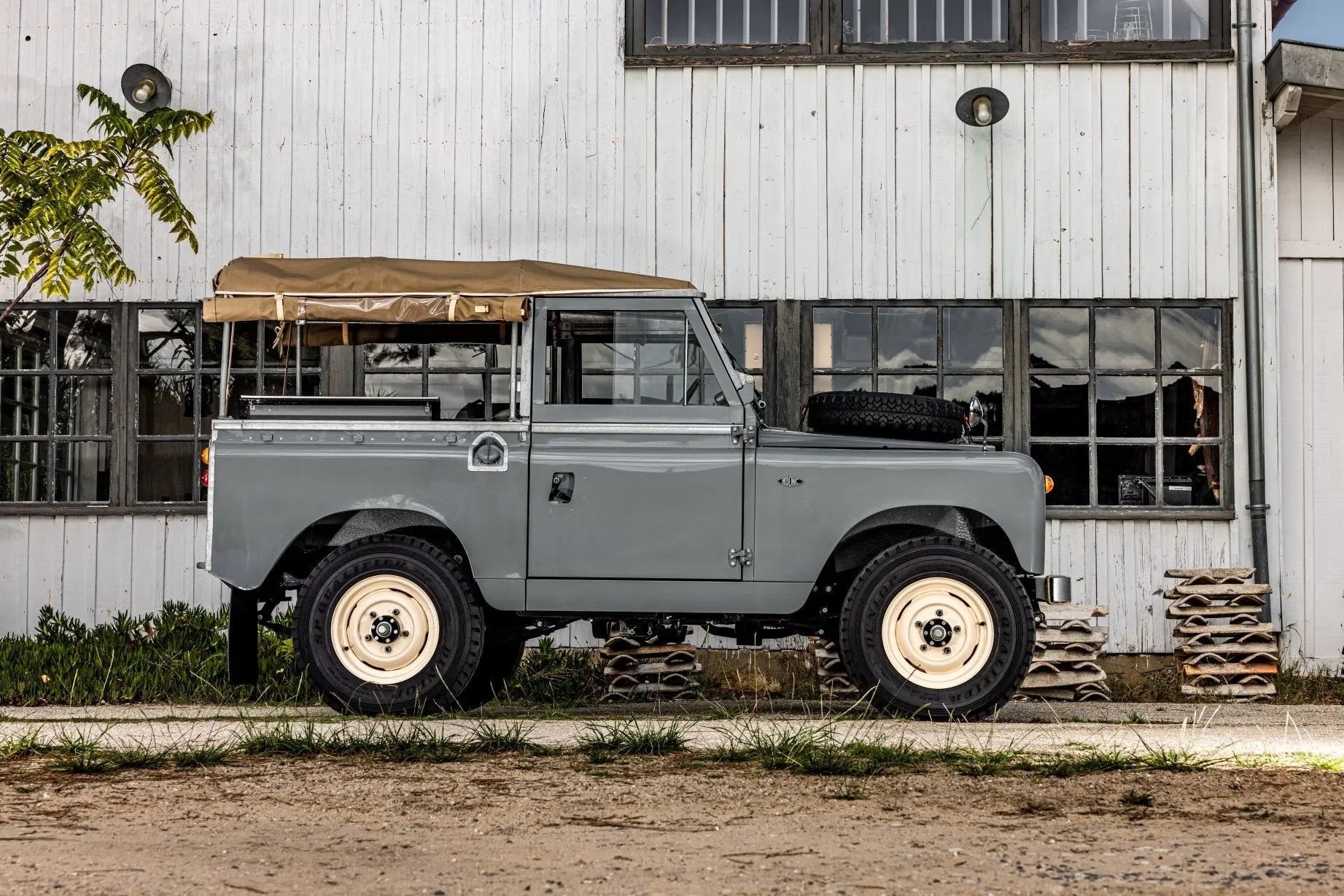 Land Rover Serie II - 88 - Matt Grey - Soft Top Hedonic
