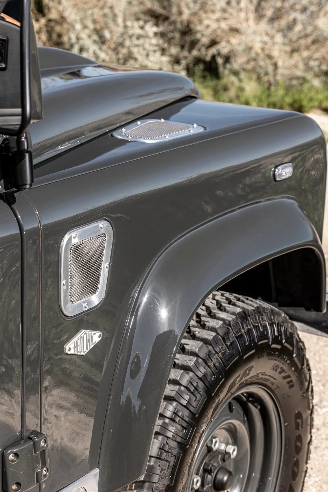 Land Rover Defender TD4 90 - Closed Cabin  Midnight Grey Hedonic
