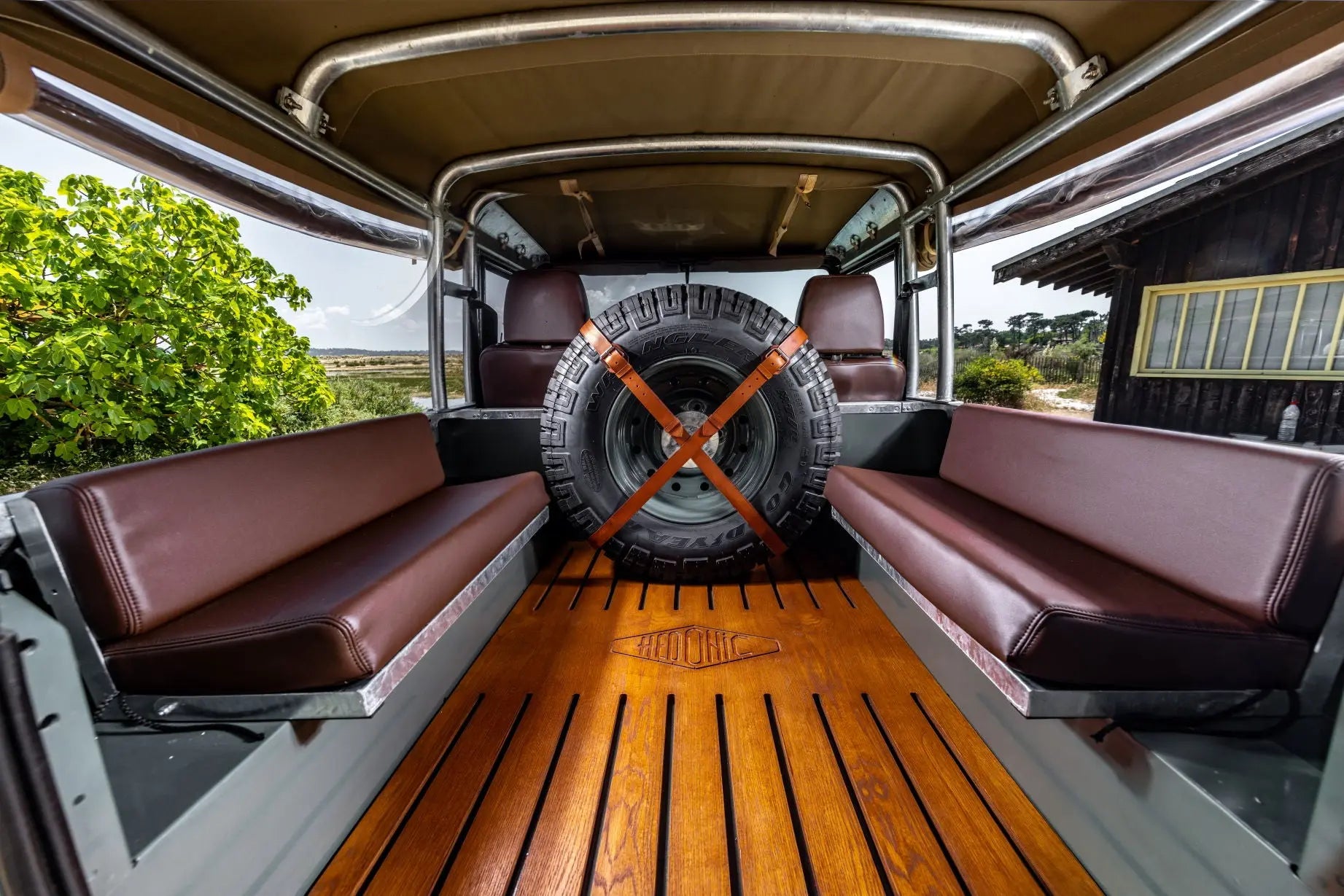Land Rover Defender TD4 90 -  Keswick Green - Custom By Hedonic Hedonic