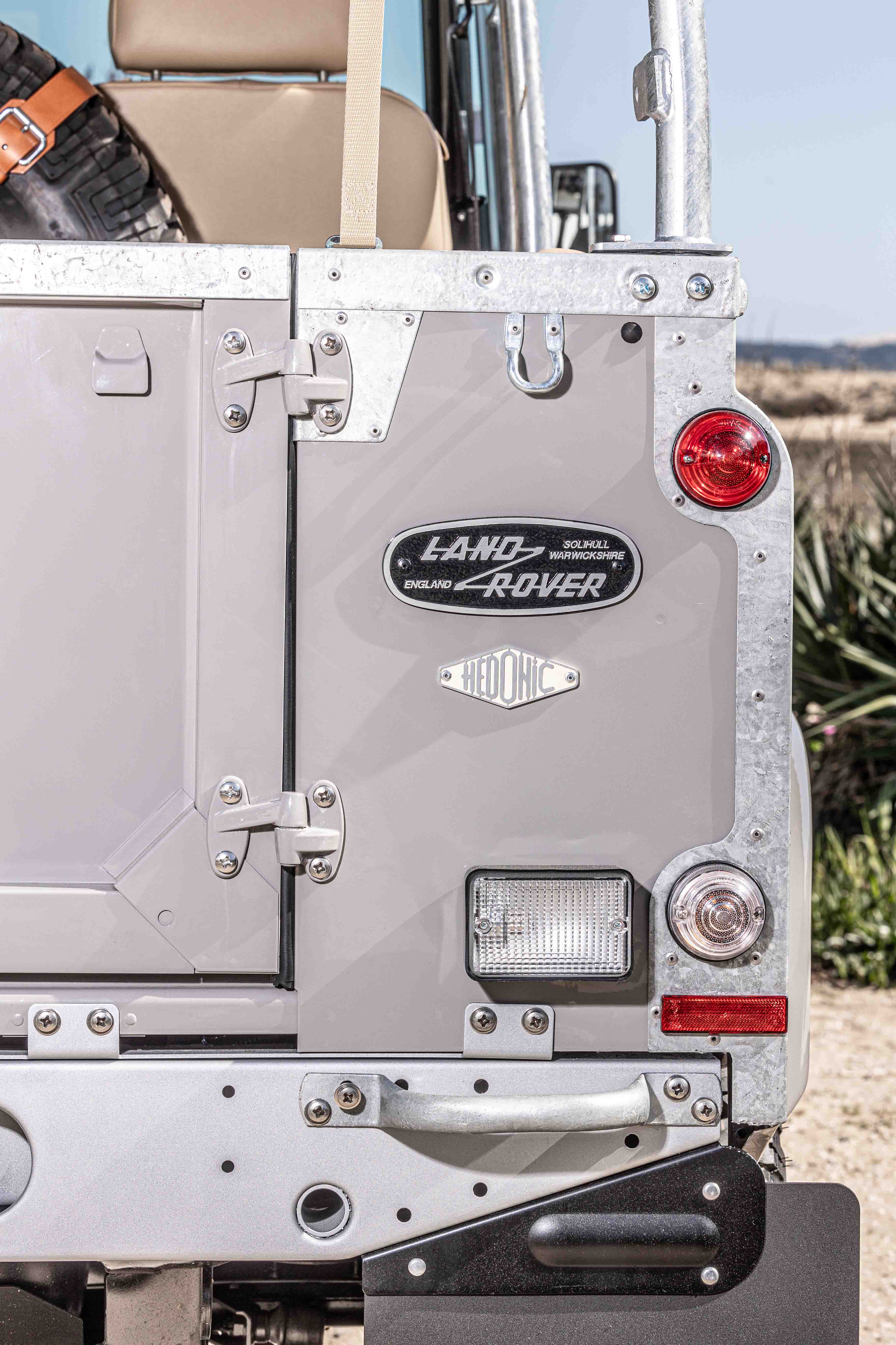Land Rover Defender TD5 90 - Soft Top - Dove Grey Hedonic