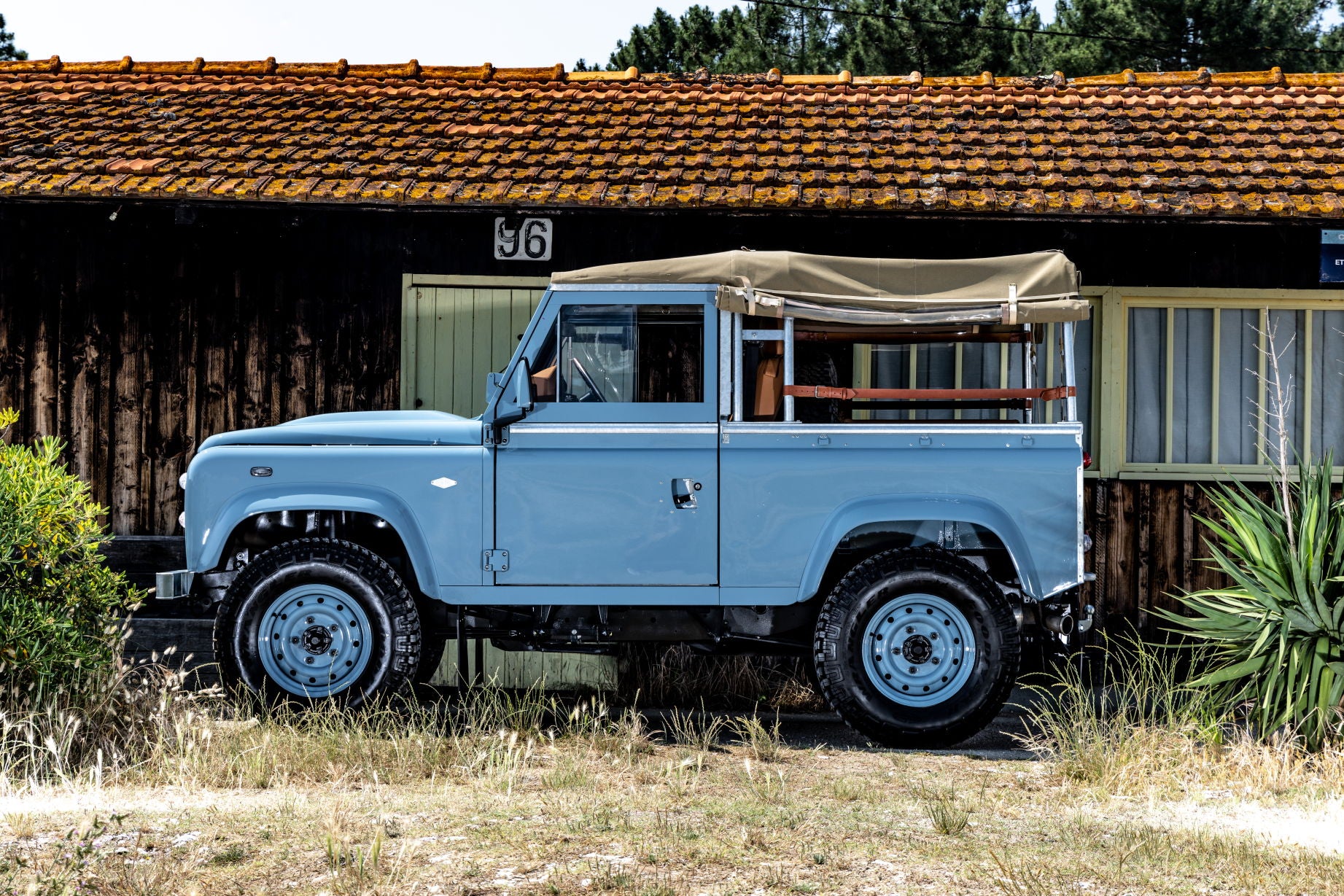 Land Rover Defender 90 TD4 [HLR] Air Force Blue