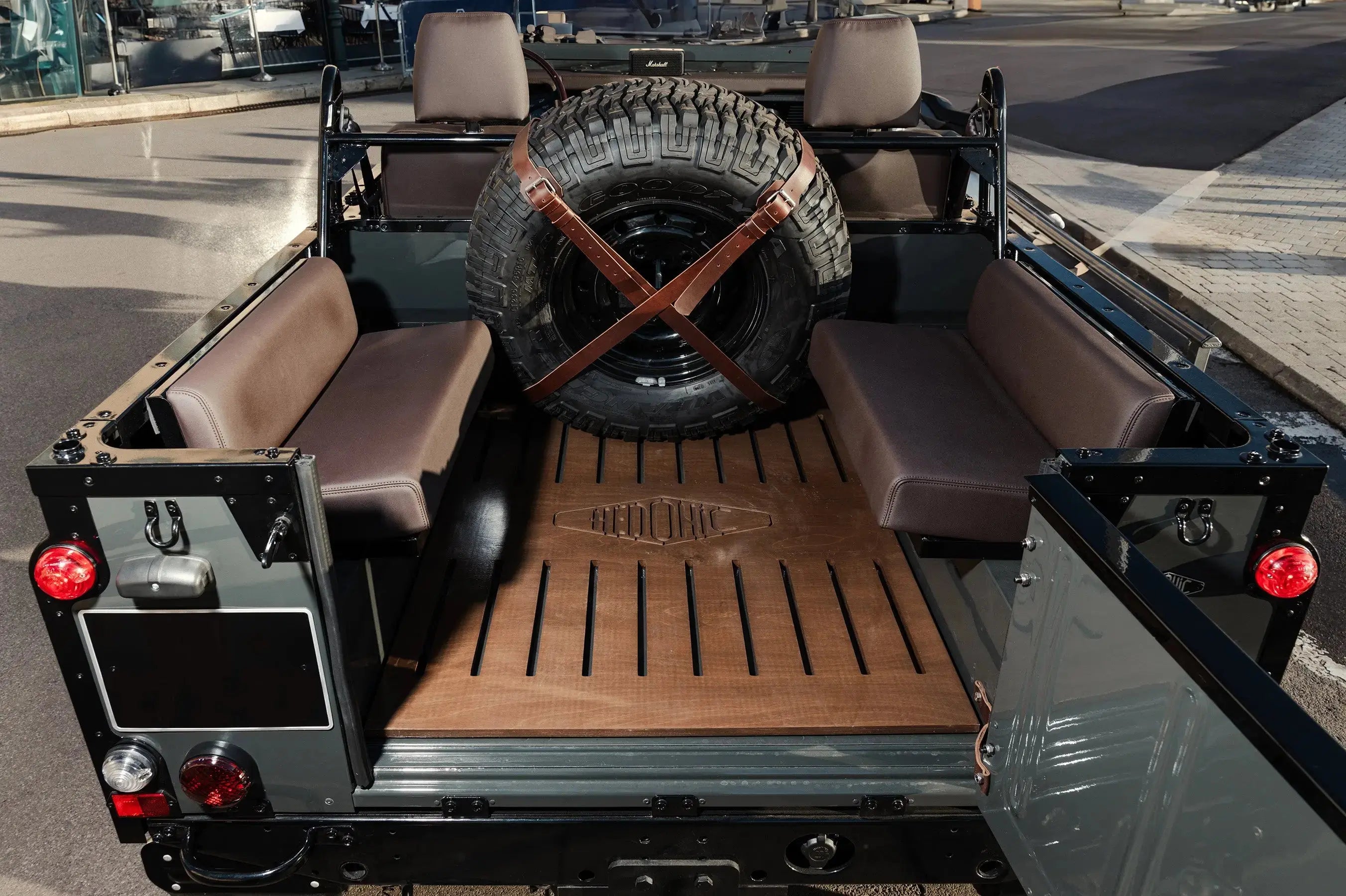 Land Rover Defender V8 Essence Soft Top - Custom Hedonic