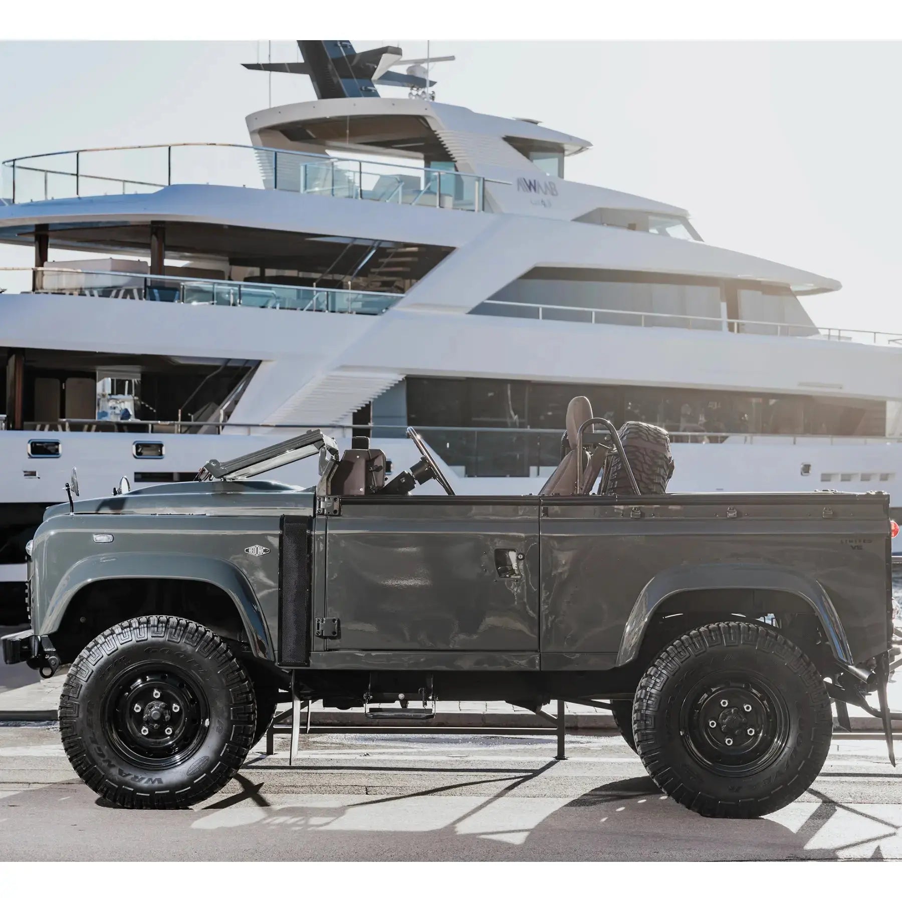 Land Rover Defender V8 Essence Soft Top - Custom Hedonic