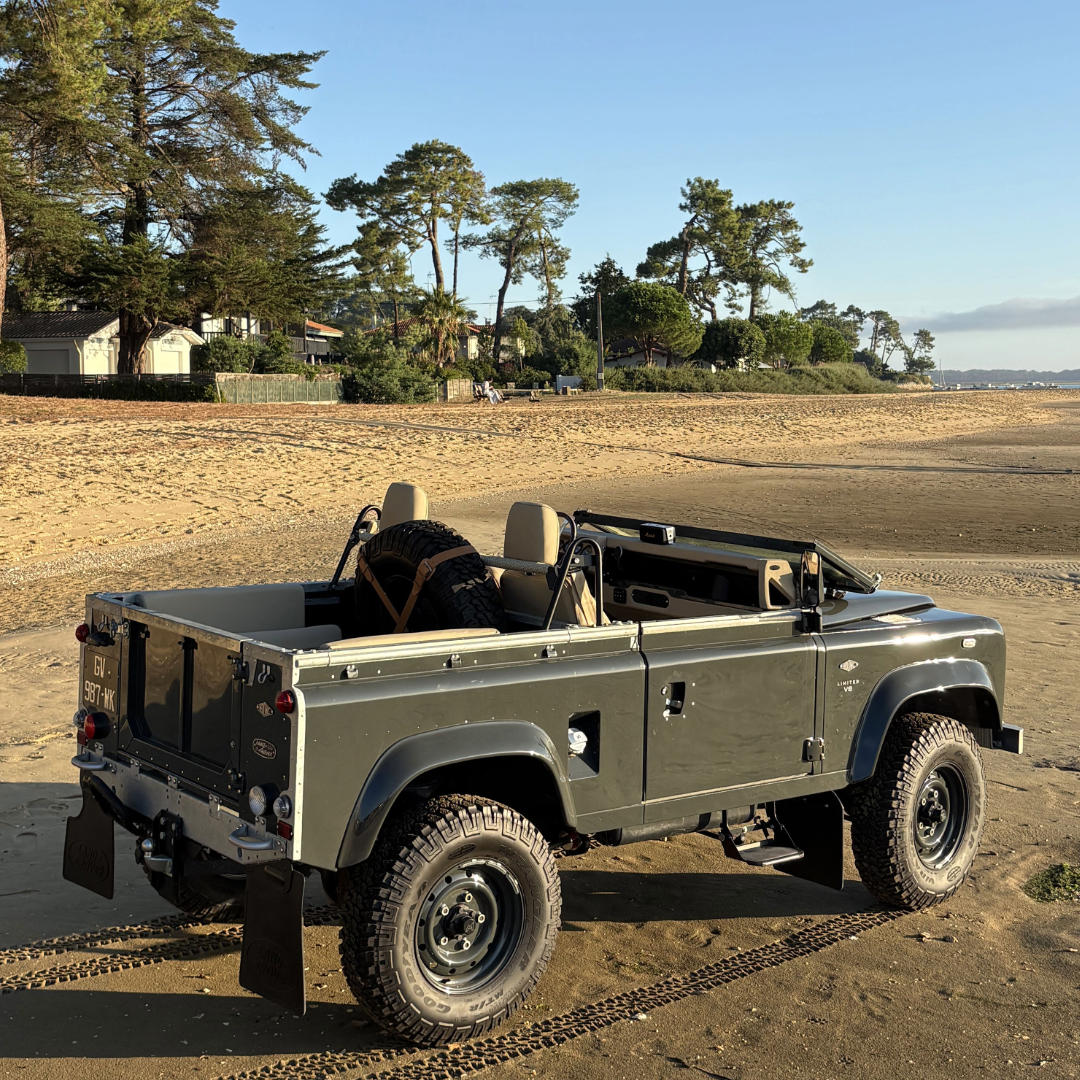 Land Rover Defender V8 90 Soft Top - Custom By Hedonic