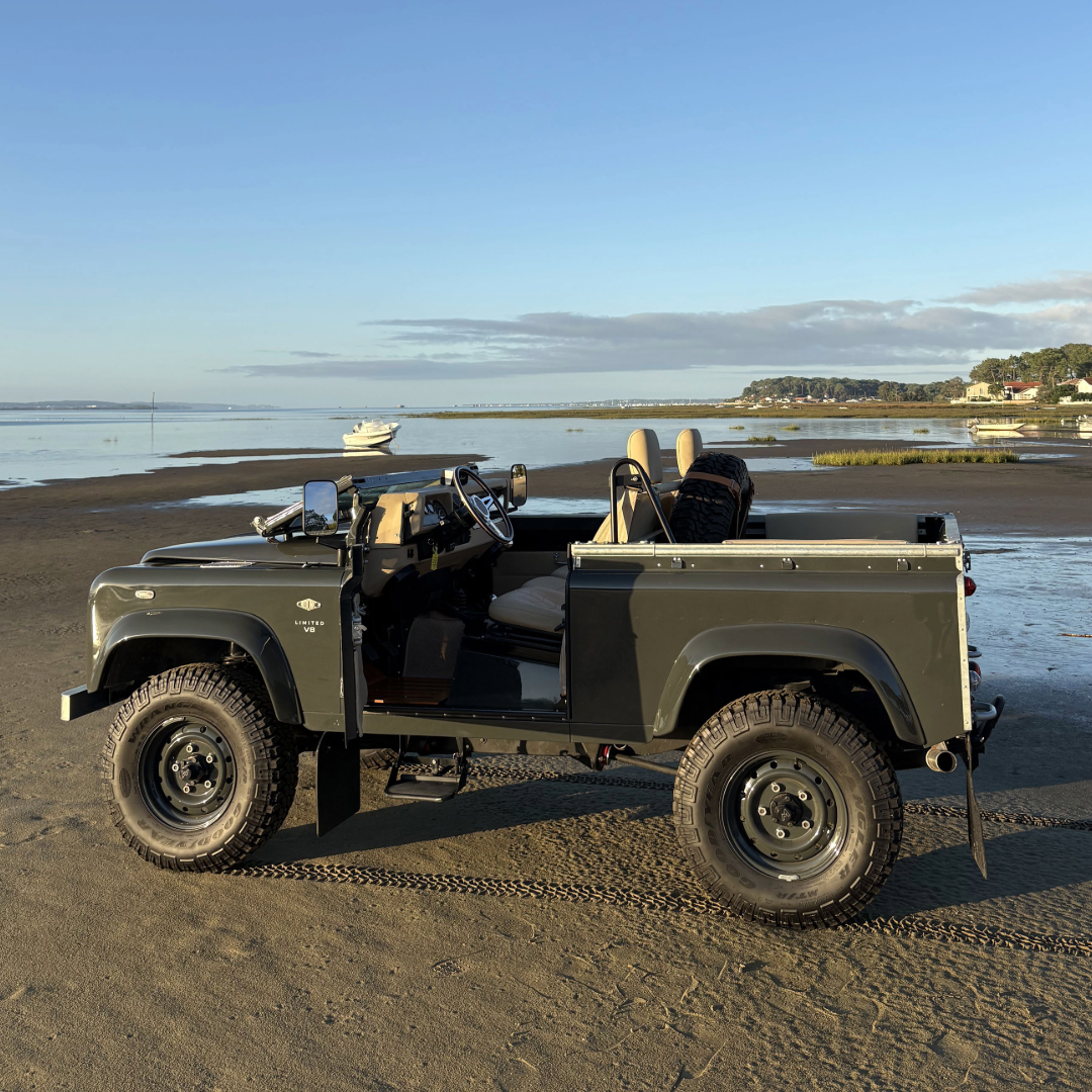 Land Rover Defender V8 90 Soft Top - Custom By Hedonic