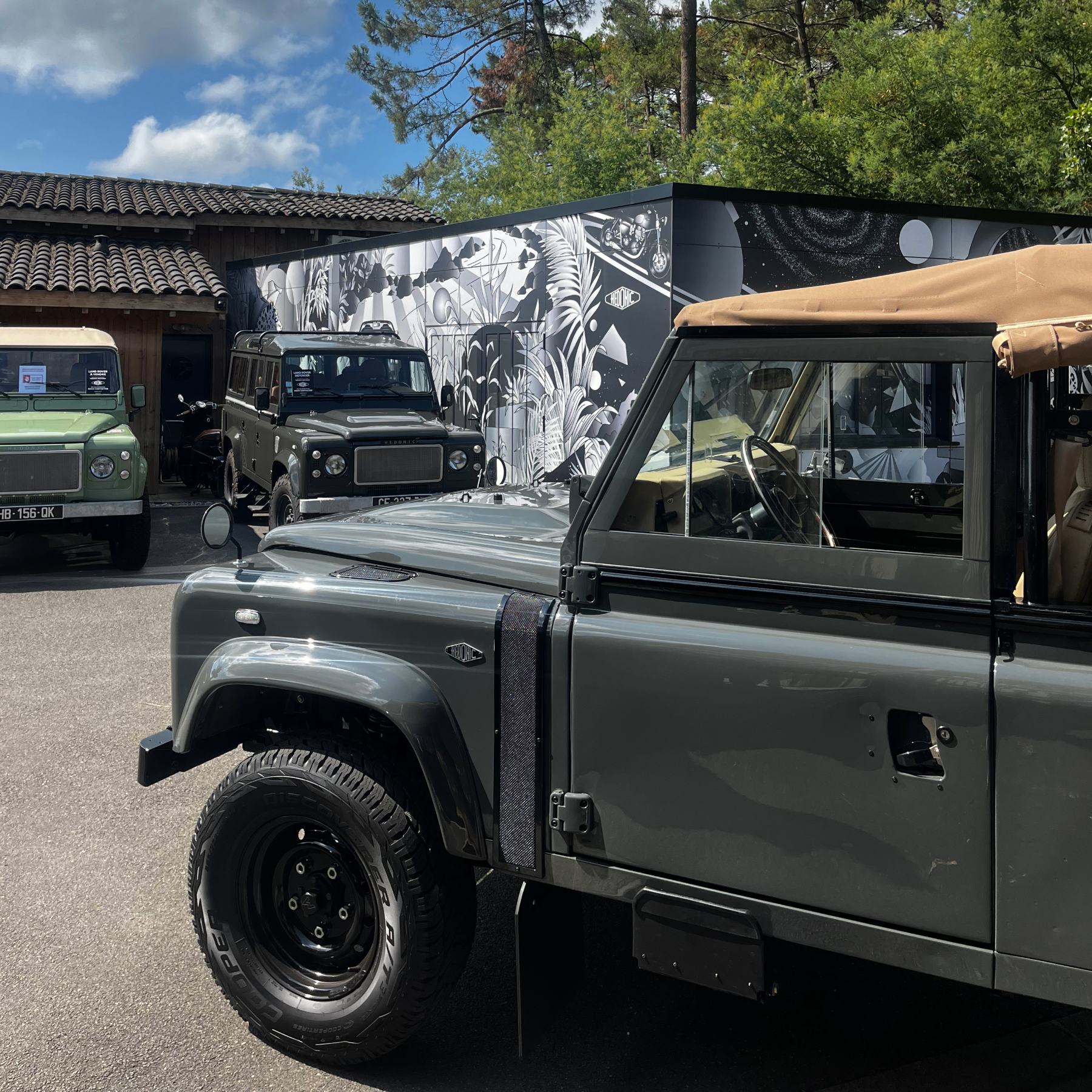 Land Rover Defender V8 90 Soft Top - Custom By Hedonic