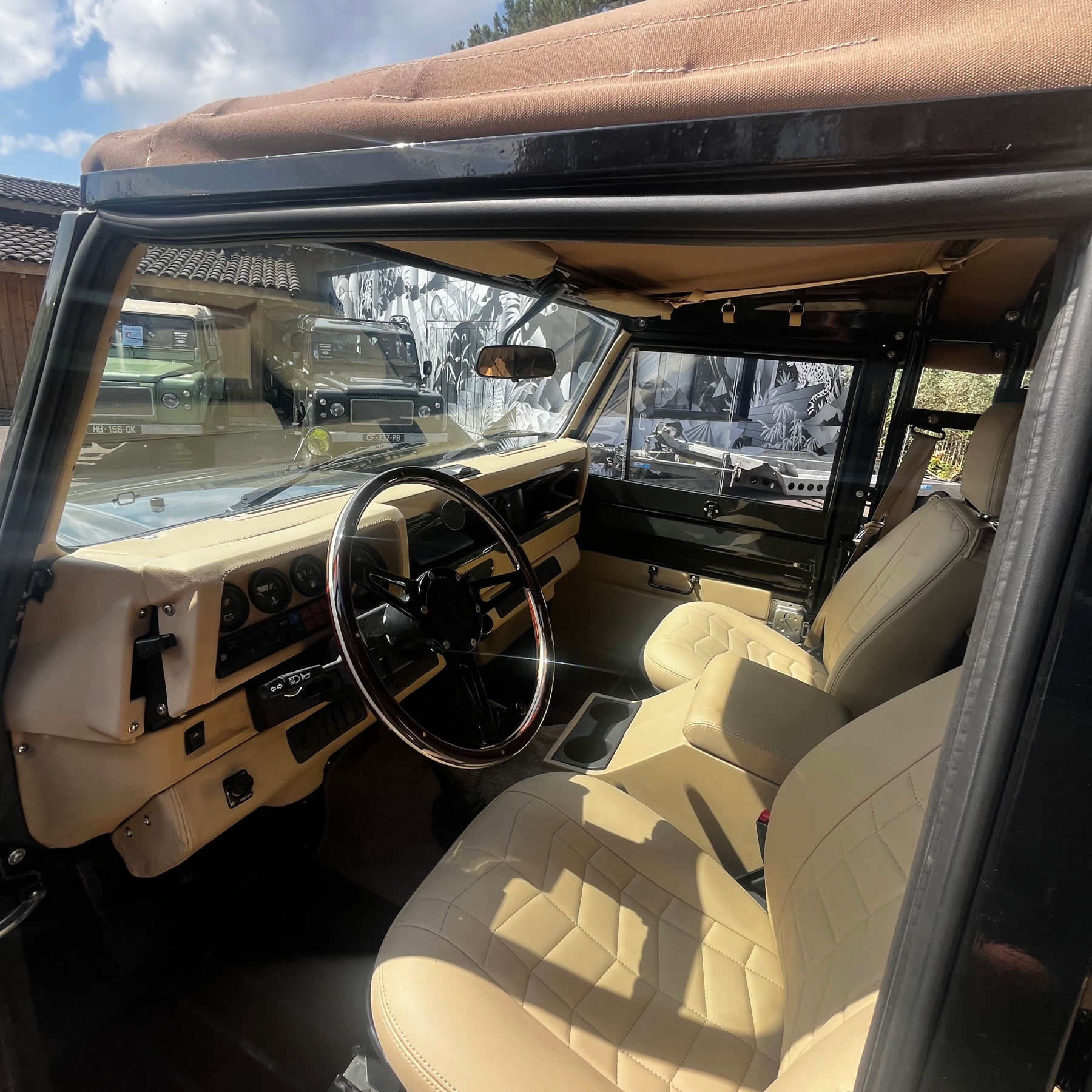 Land Rover Defender V8 90 Soft Top - Custom By Hedonic