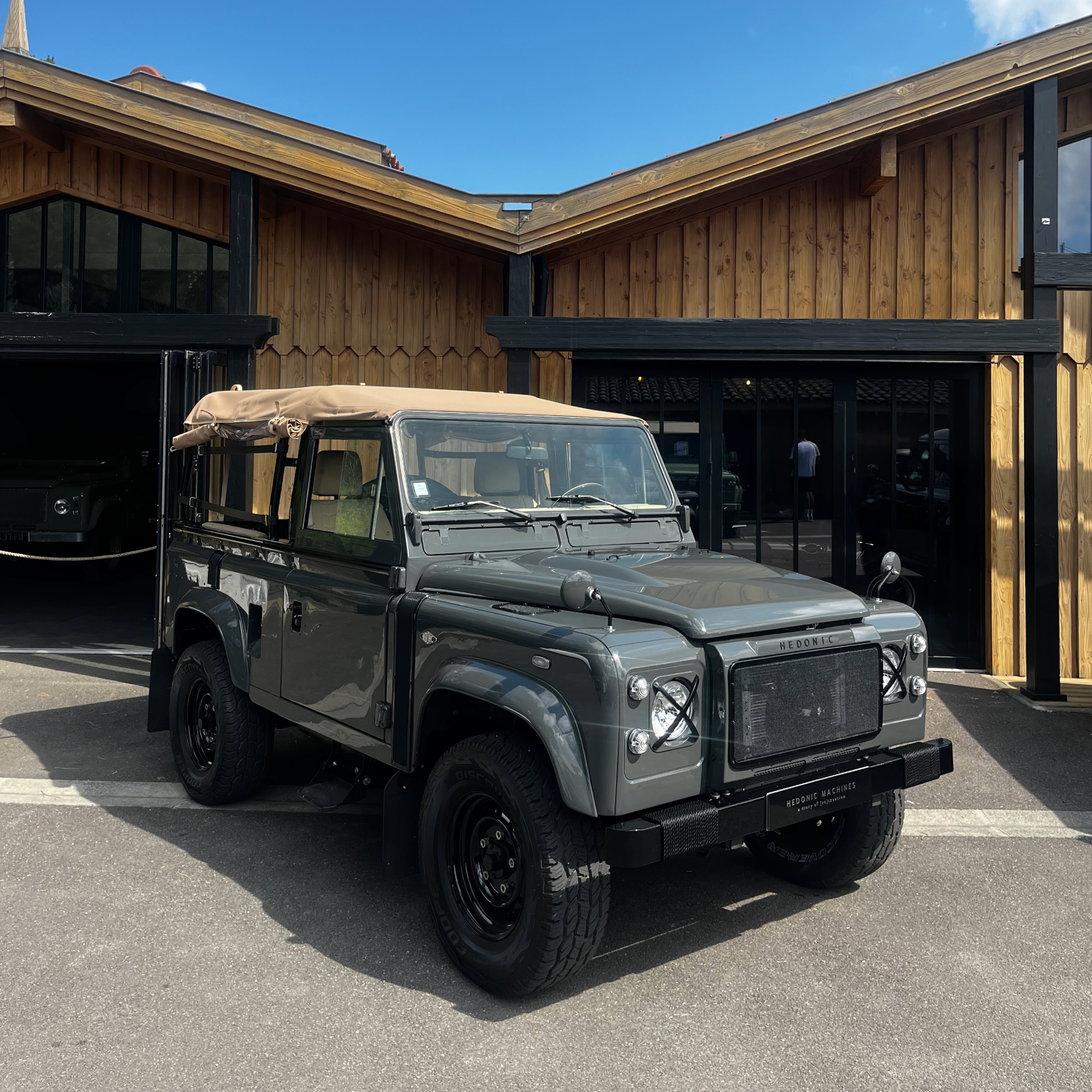 Land Rover Defender V8 90 Soft Top - Custom By Hedonic