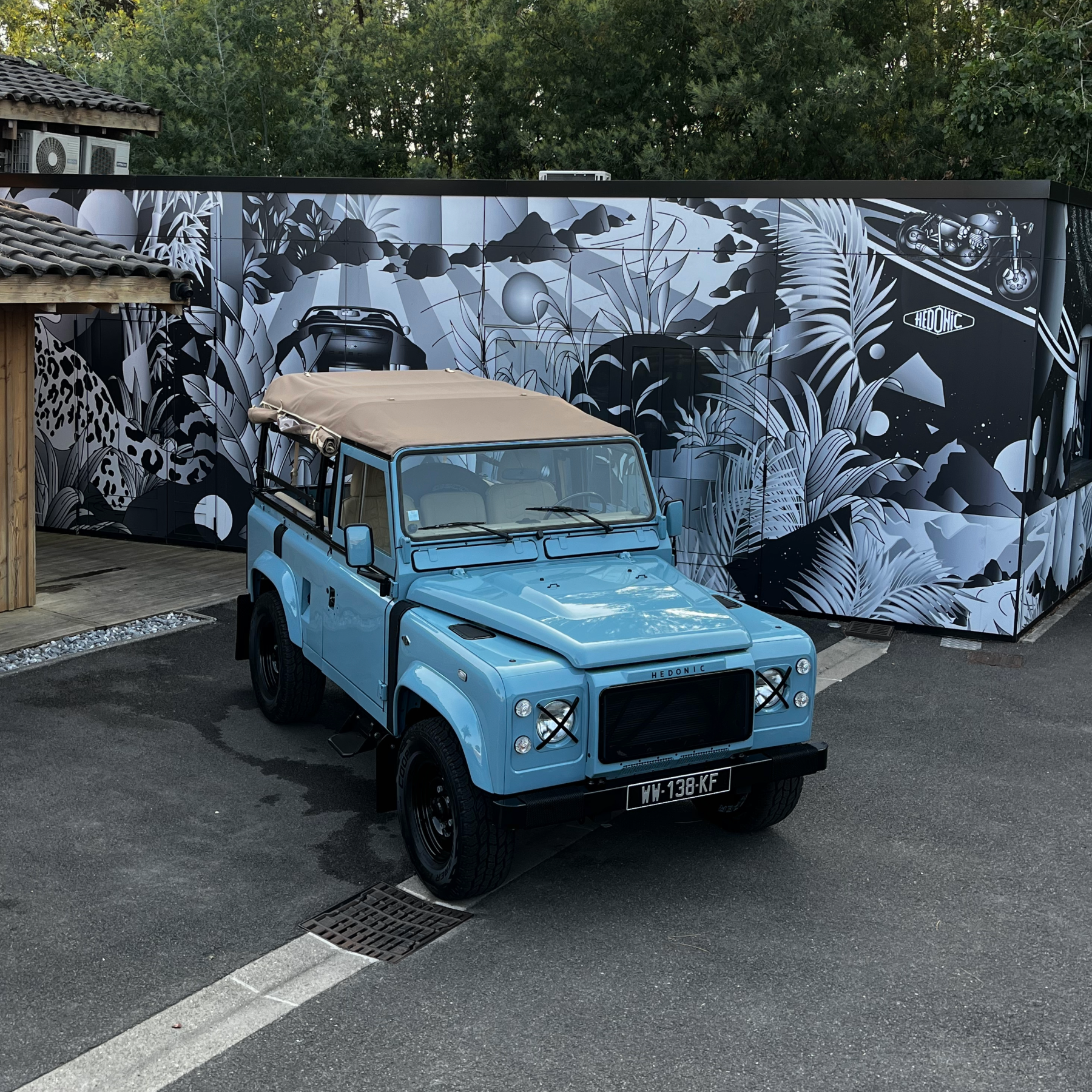 Land Rover Defender V8 90 Soft Top - Custom By Hedonic