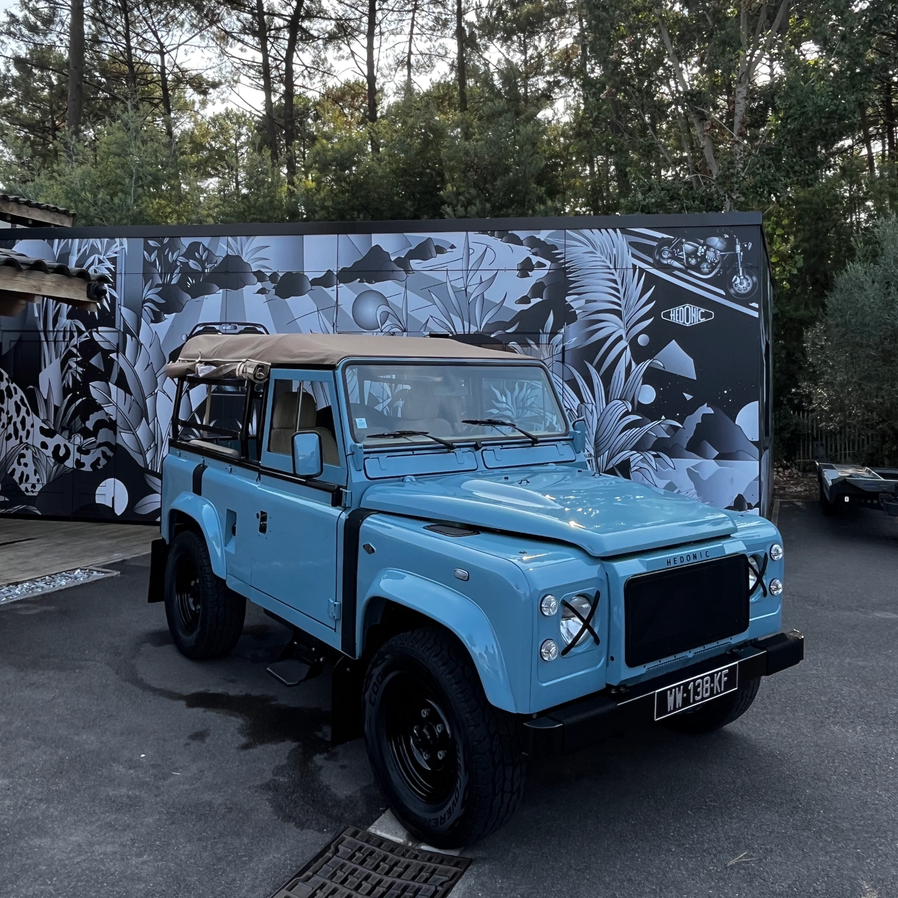 Land Rover Defender V8 90 Soft Top - Custom By Hedonic