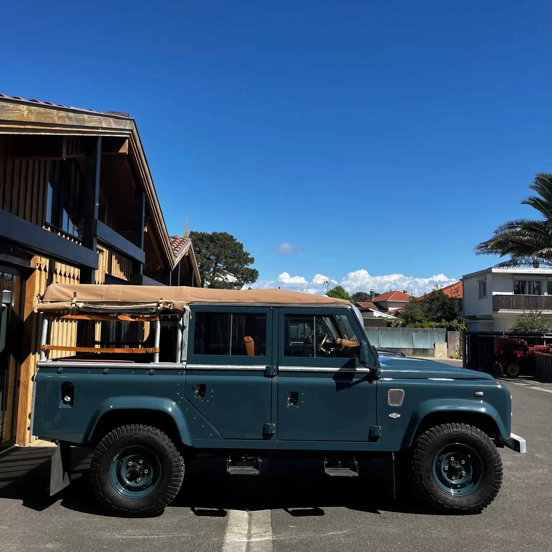 Land Rover Defender V8 Essence Soft Top - Custom (Copie) Hedonic