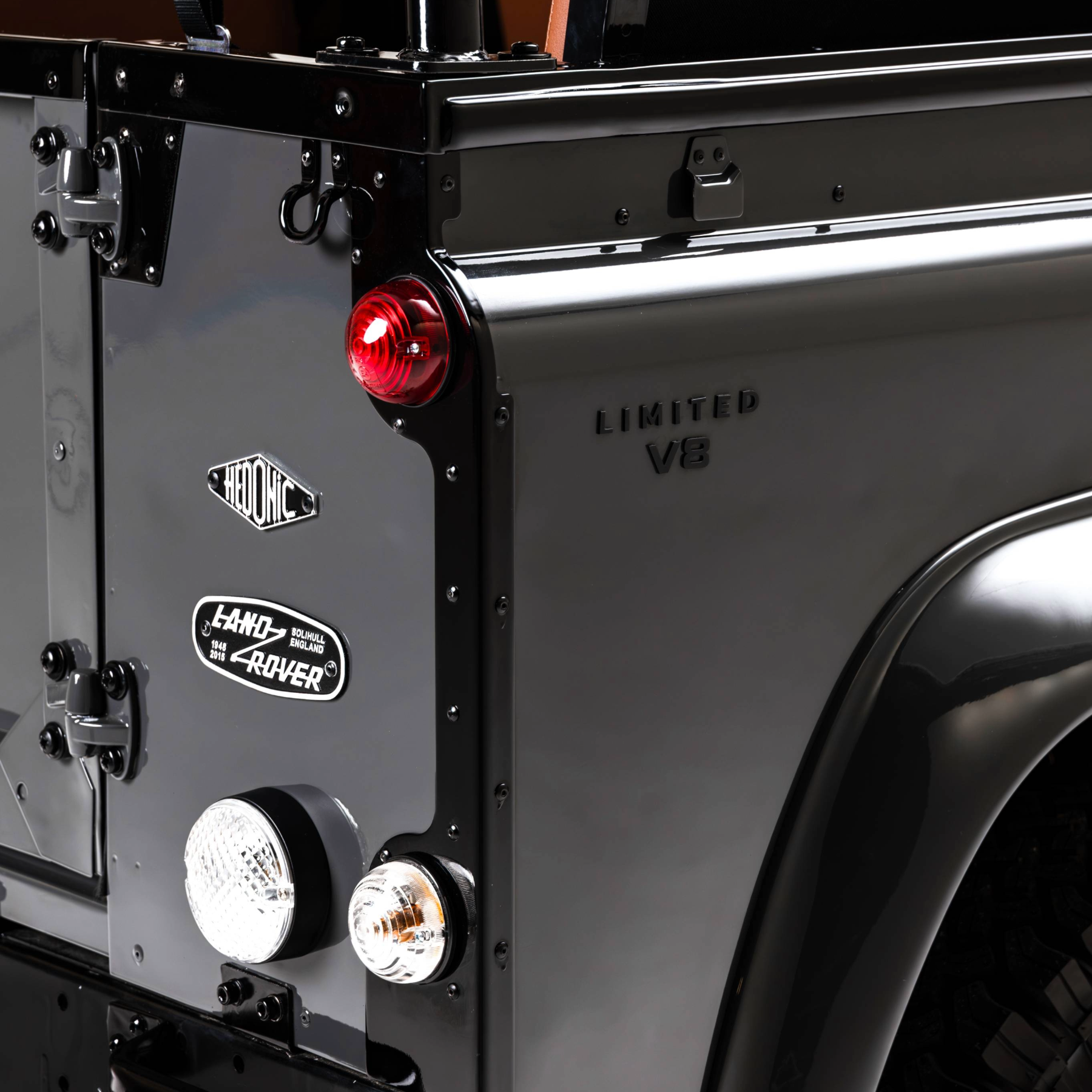 Land Rover Defender V8 90 Soft Top - Custom By Hedonic
