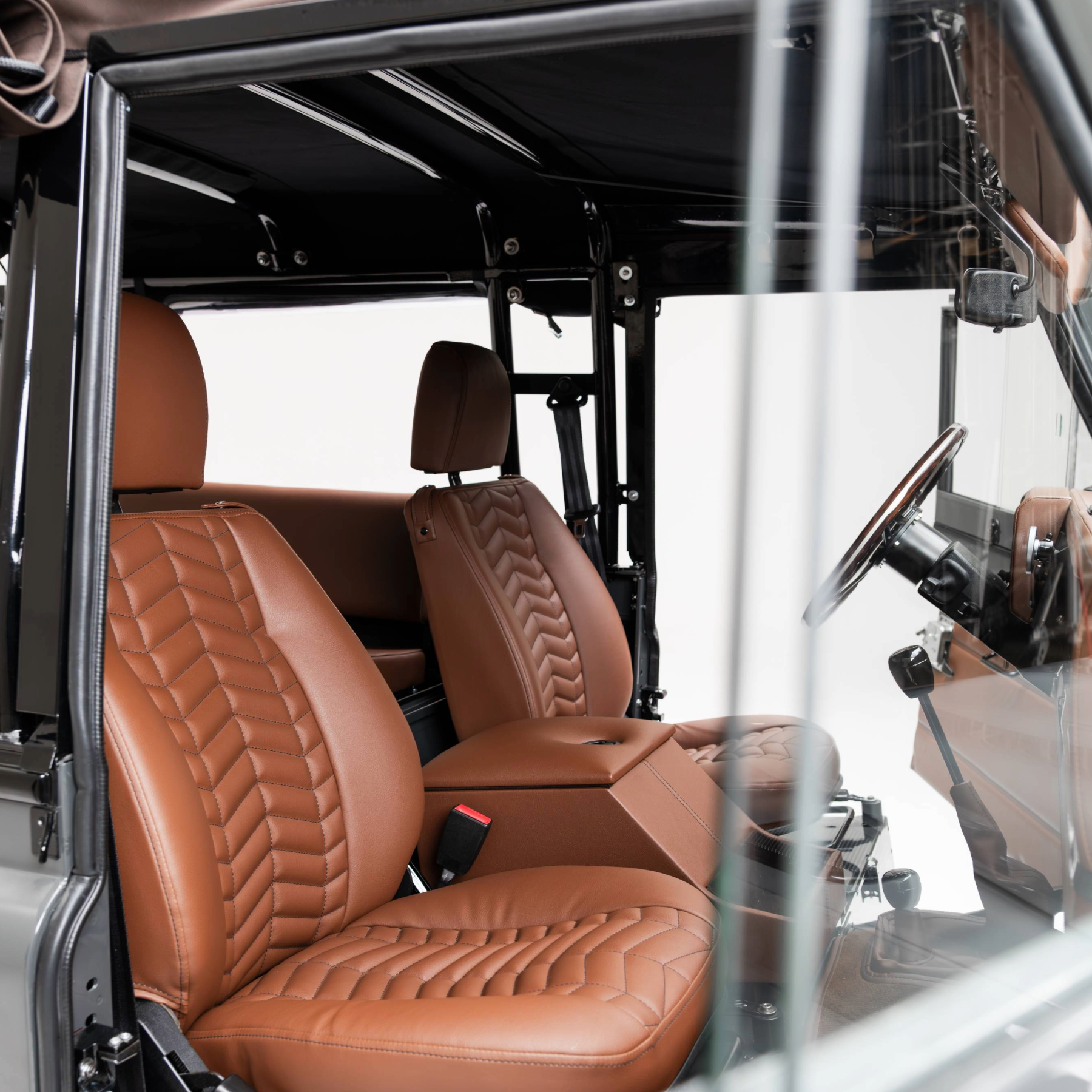 Land Rover Defender V8 90 Soft Top - Custom By Hedonic