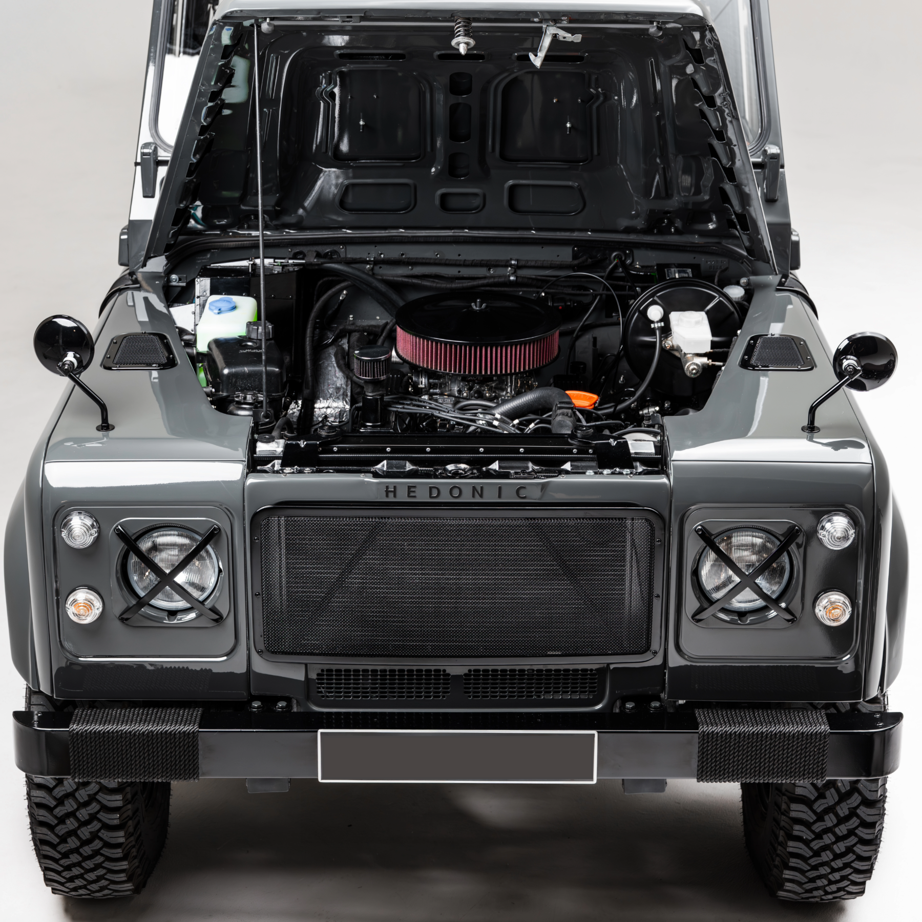 Land Rover Defender V8 90 Soft Top - Custom By Hedonic