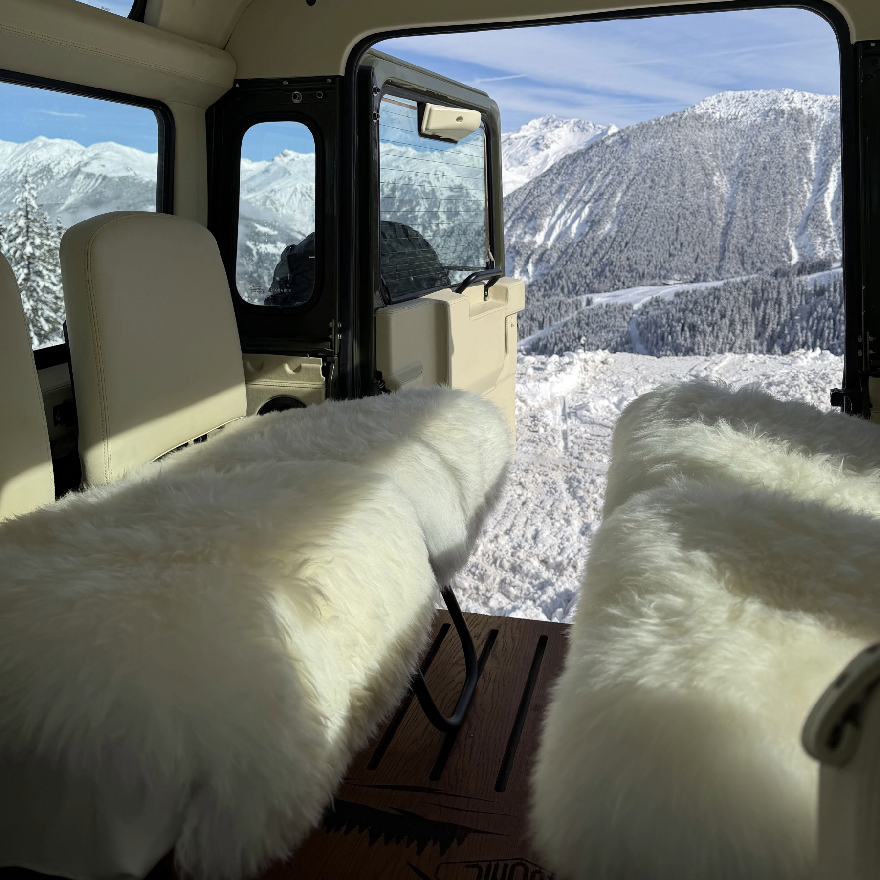 Land Rover Defender 90 Hard Top - Custom By Hedonic
