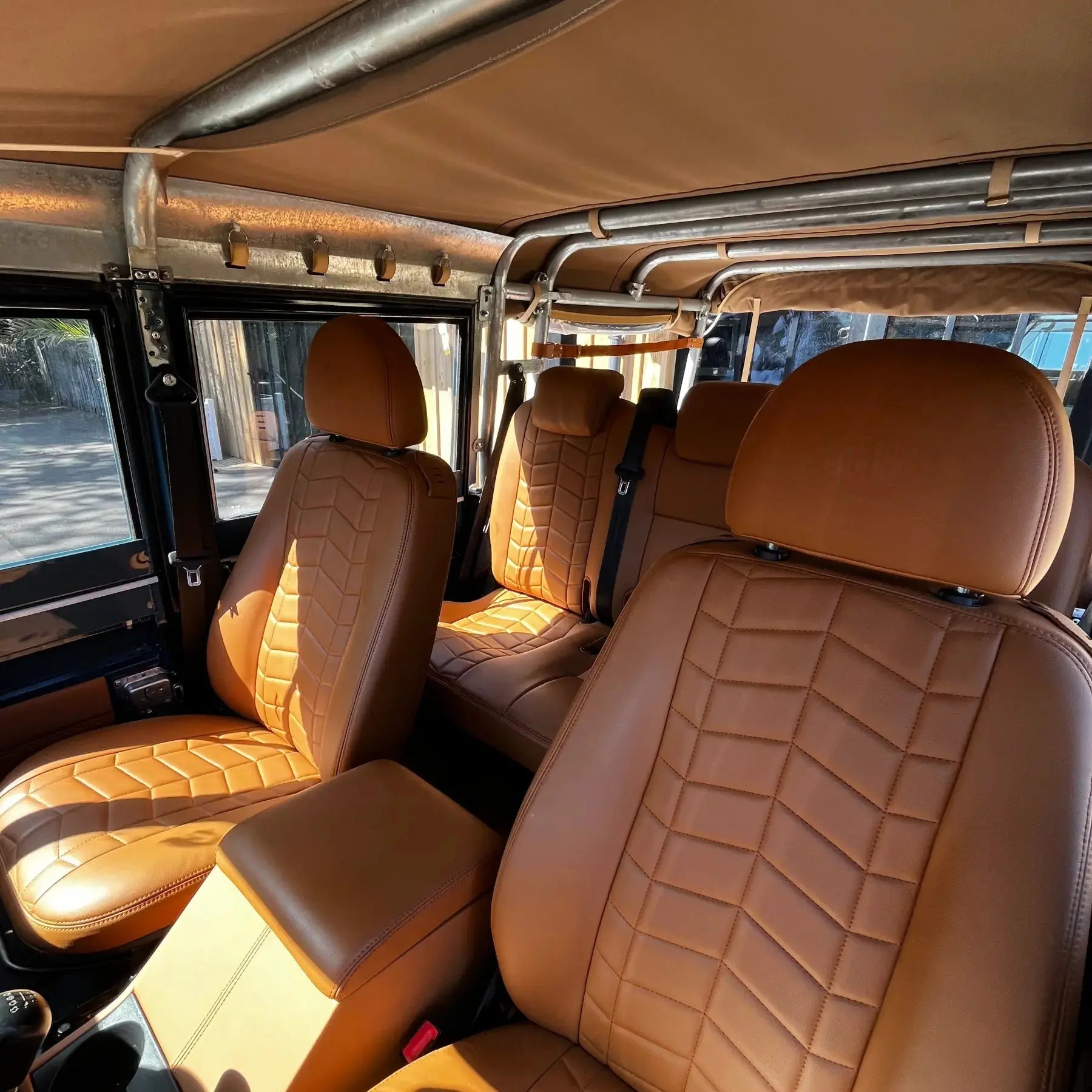 Land Rover Defender V8 Essence Soft Top - Custom (Copie) Hedonic