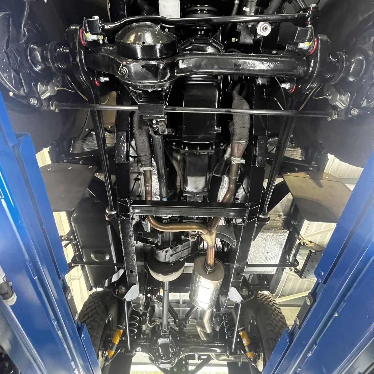 Land Rover Defender V8 90 Soft Top - Custom By Hedonic