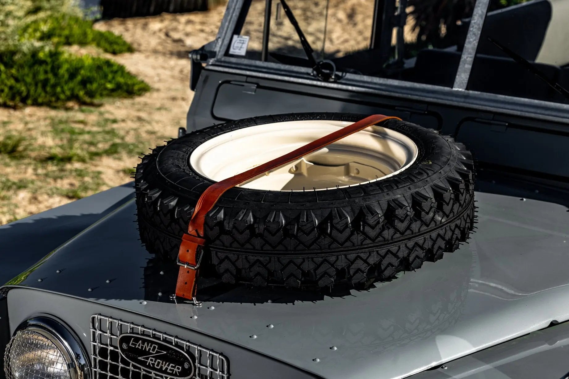 Land Rover Serie II - 88 - Matt Grey - Soft Top Hedonic