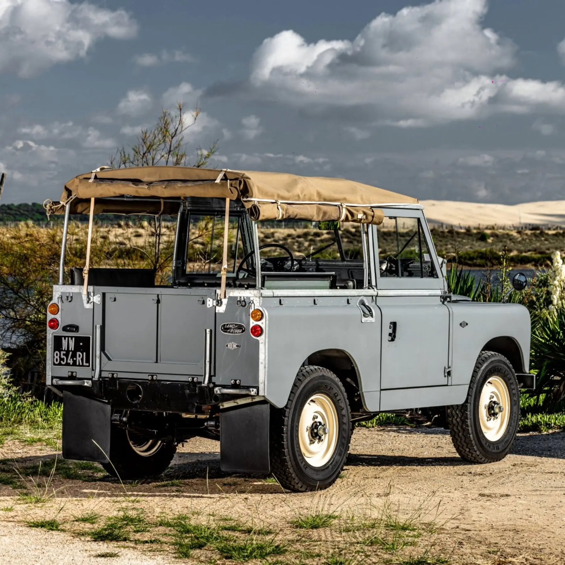 Land Rover Serie II - 88 - Matt Grey - Soft Top Hedonic