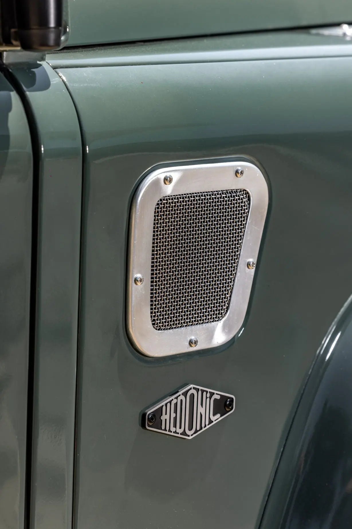 Land Rover Defender TD4 90 -  Keswick Green - Custom By Hedonic Hedonic
