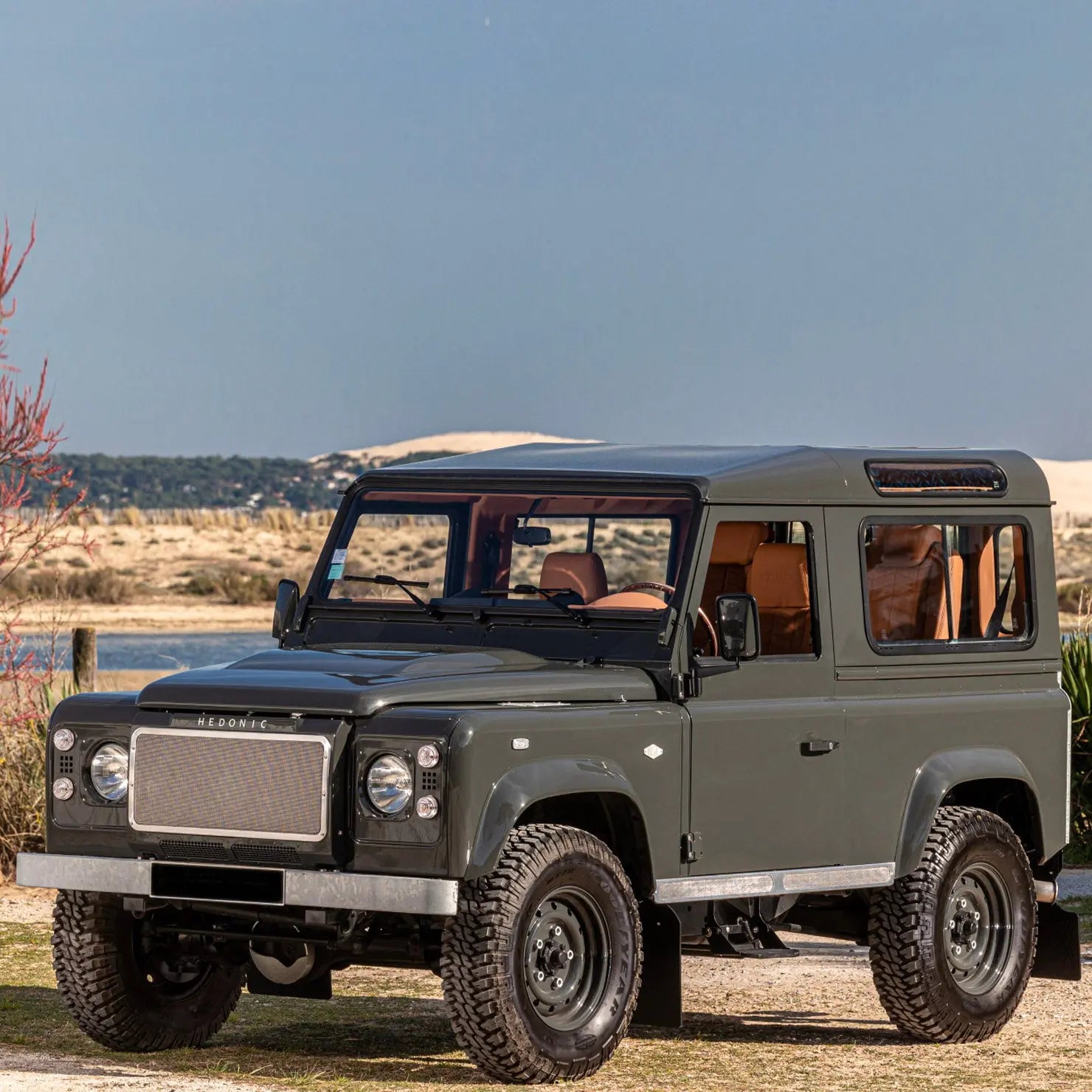 Land Rover Defender TD4 90 - Closed Cabin  Midnight Grey Hedonic