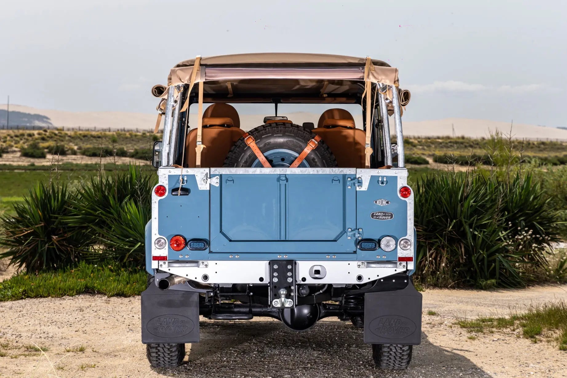 Land Rover Defender TD4 110 - Soft Top - Crystal Blue Hedonic