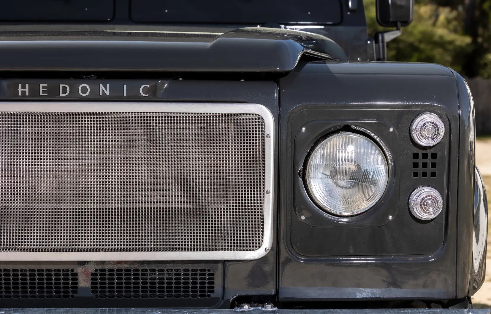 Land Rover Defender 90 TD5 - Midnight Grey Hedonic
