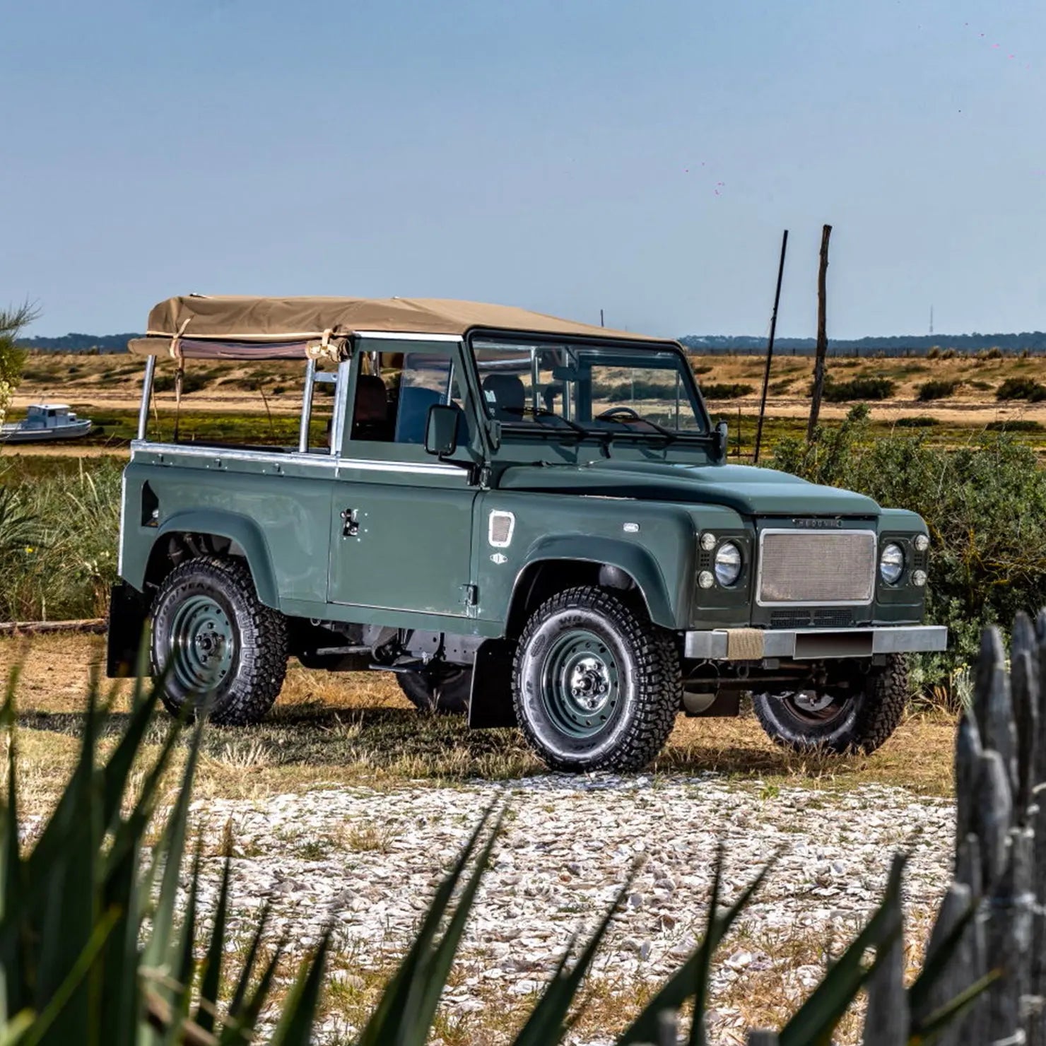 Land Rover Defender TD4 90 -  Keswick Green - Custom By Hedonic Hedonic