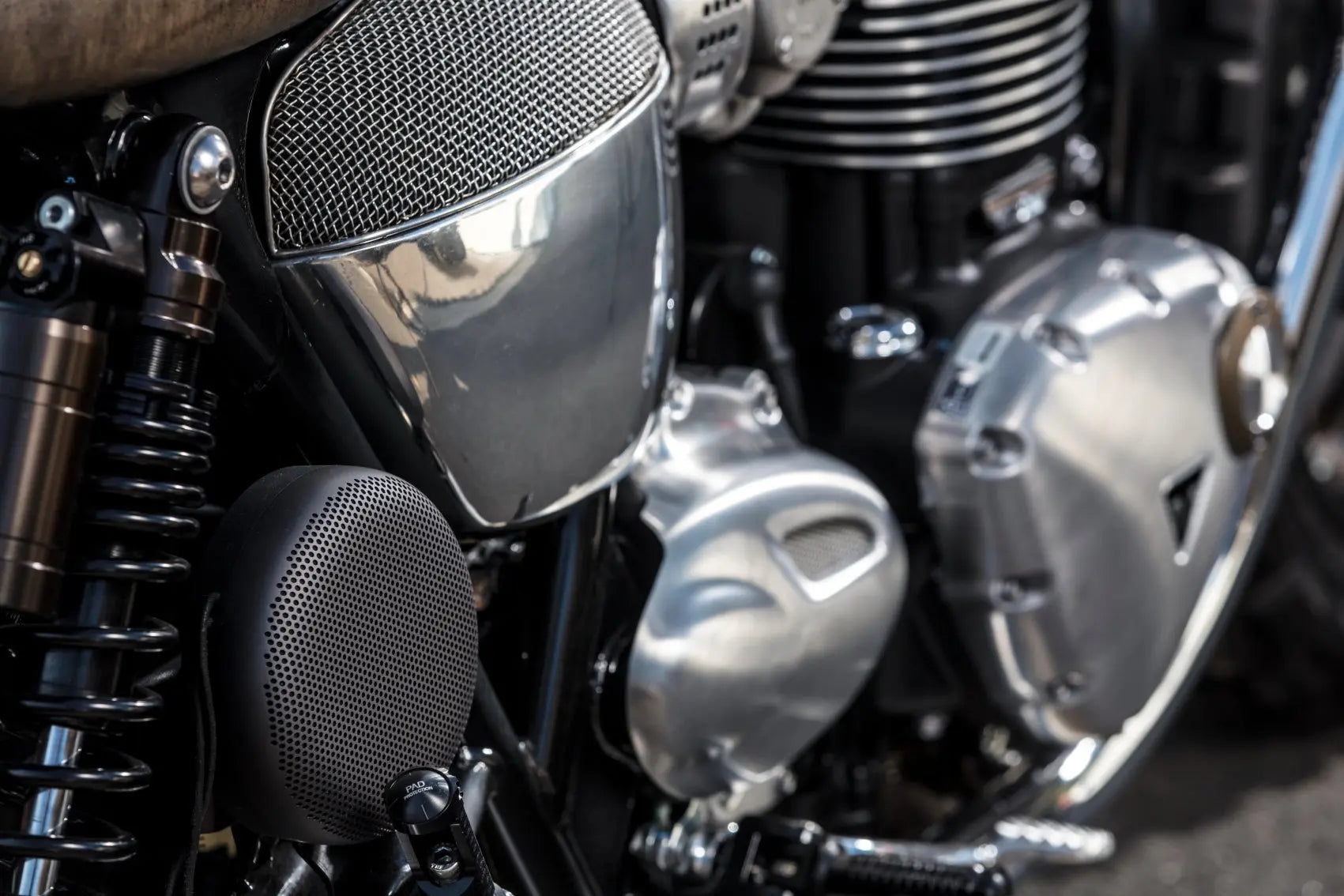 Moto Neo Alu brillant & Senois Hedonic