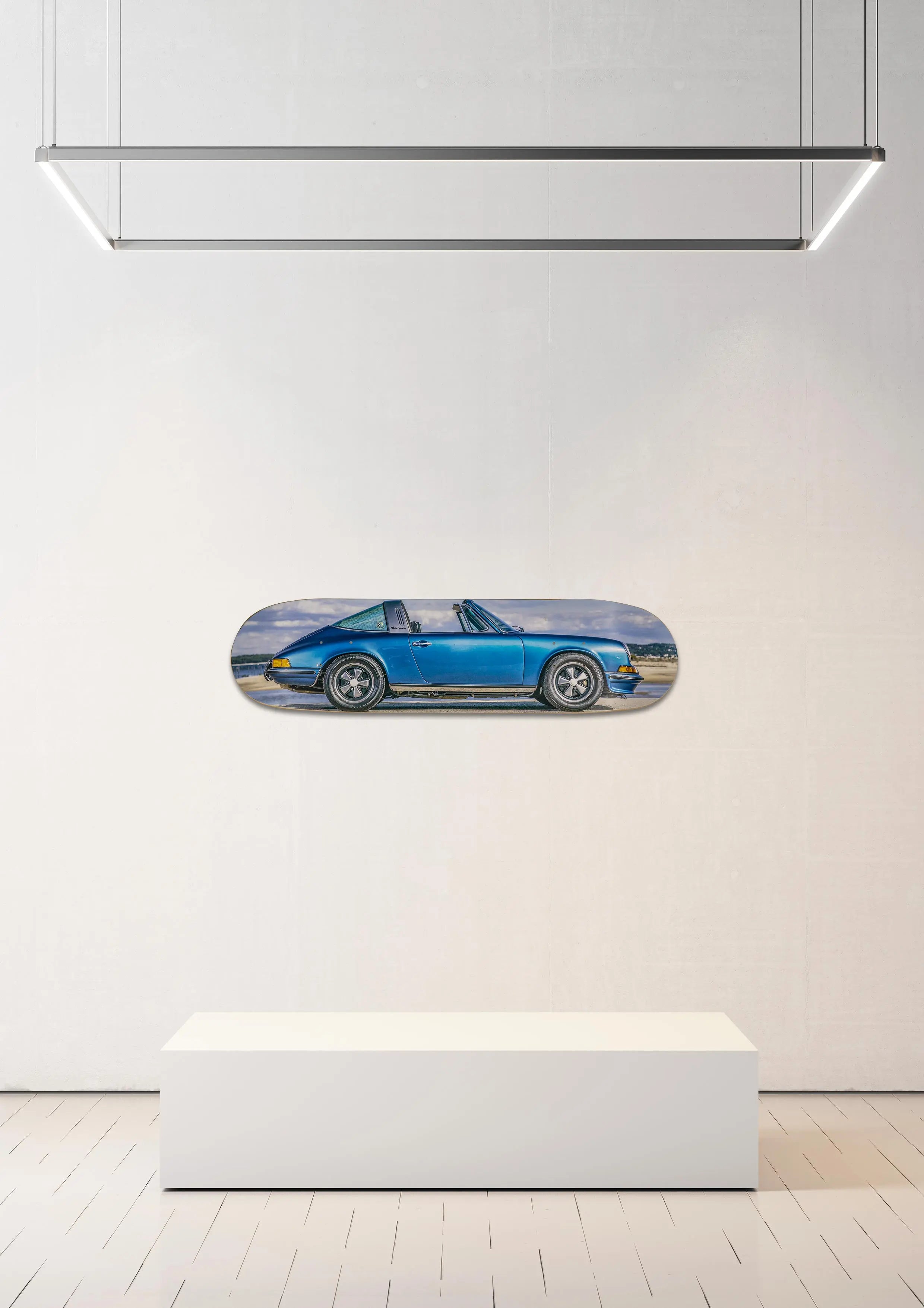 Planche de skate murale - édition très limitée Porsche 911 Targa 2,4 S bleu métallique - Serge Heitz Hedonic