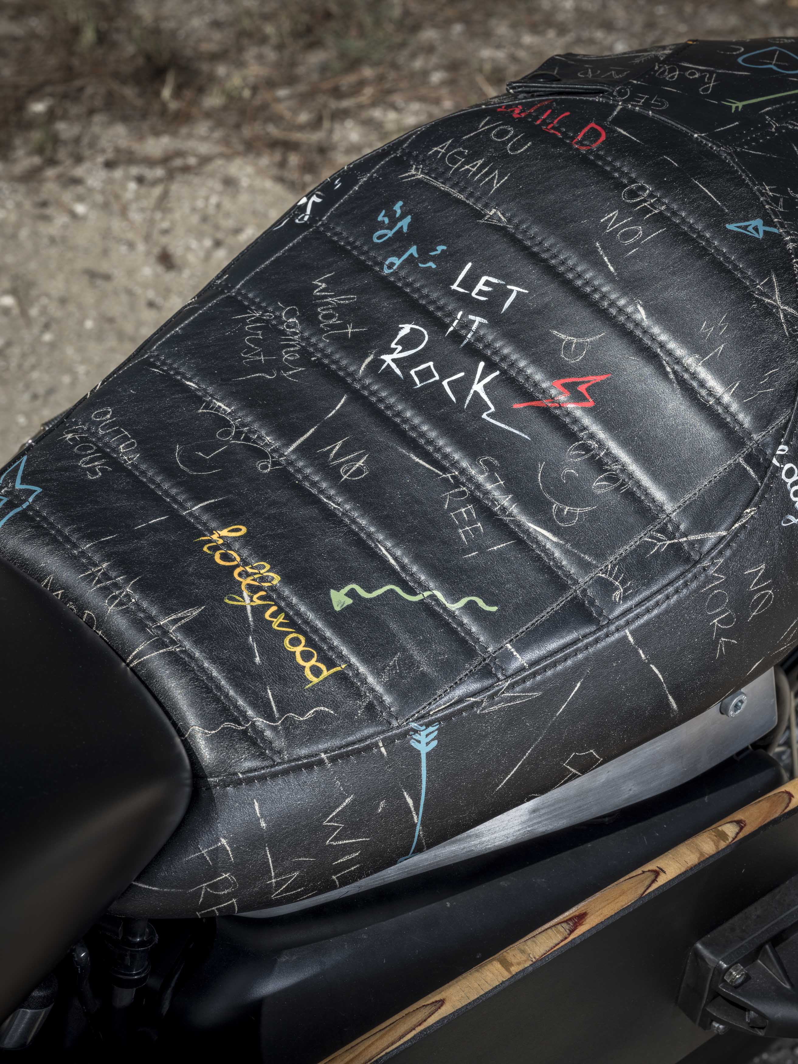 Moto Stardust #001 BLK Hedonic