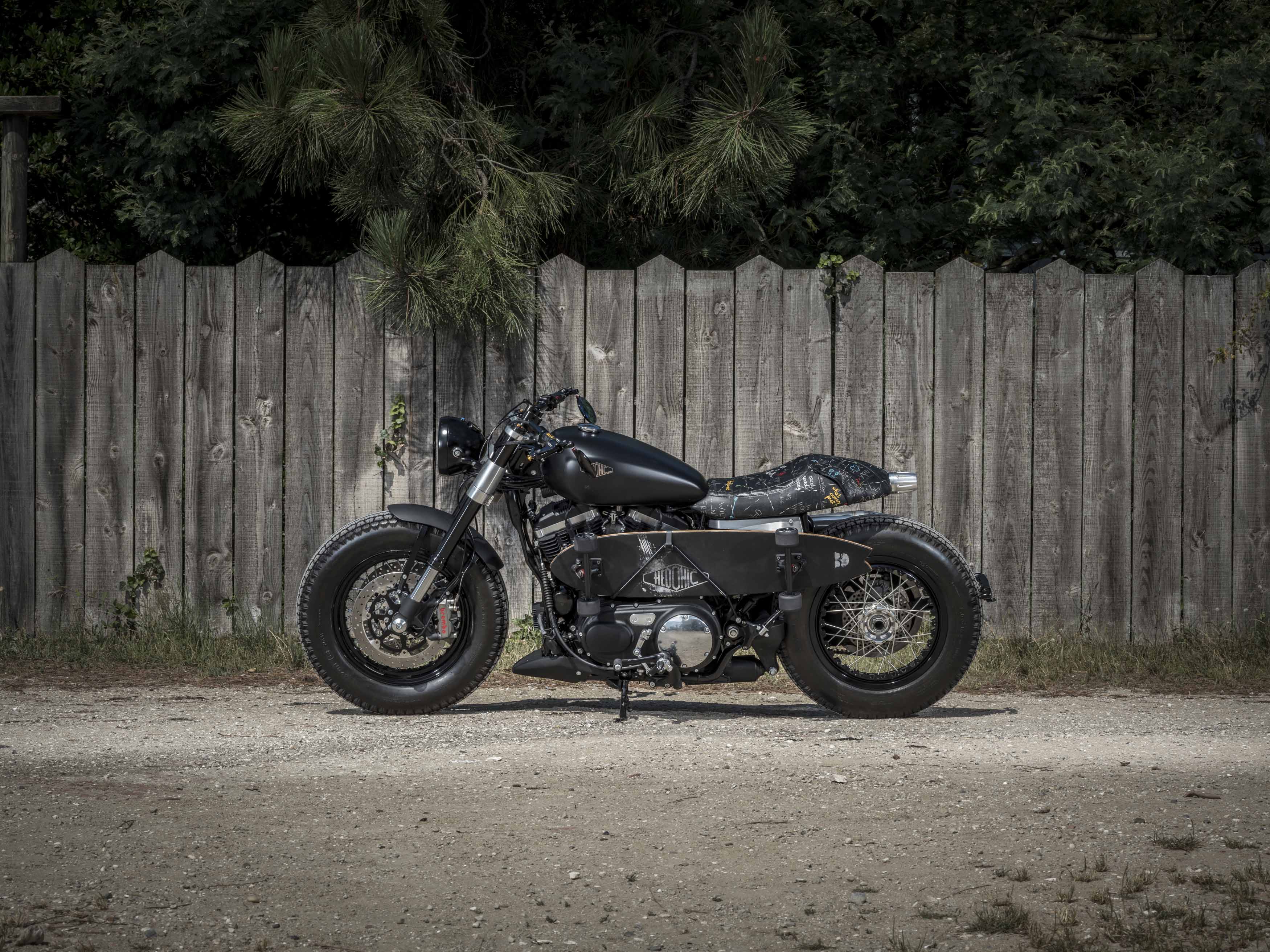Moto Stardust #001 BLK Hedonic