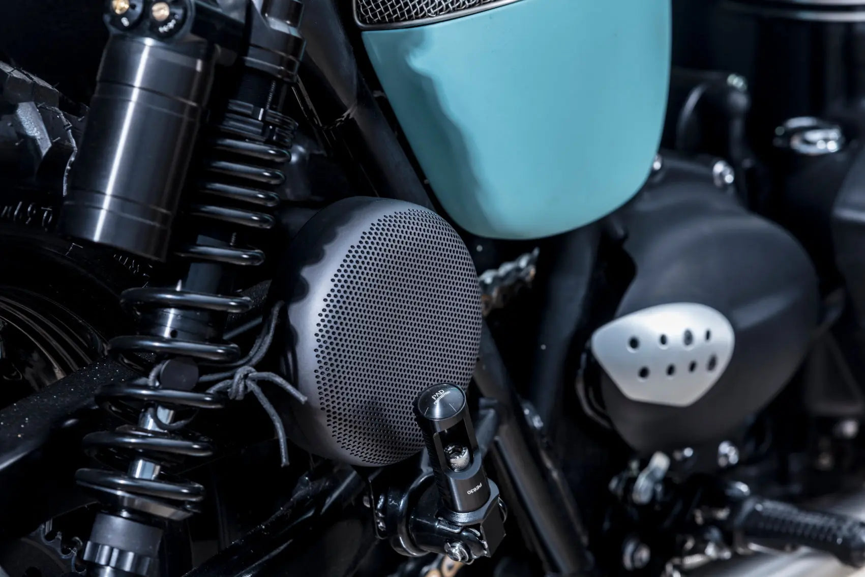 Moto Neo Bleu clair & Beige Hedonic