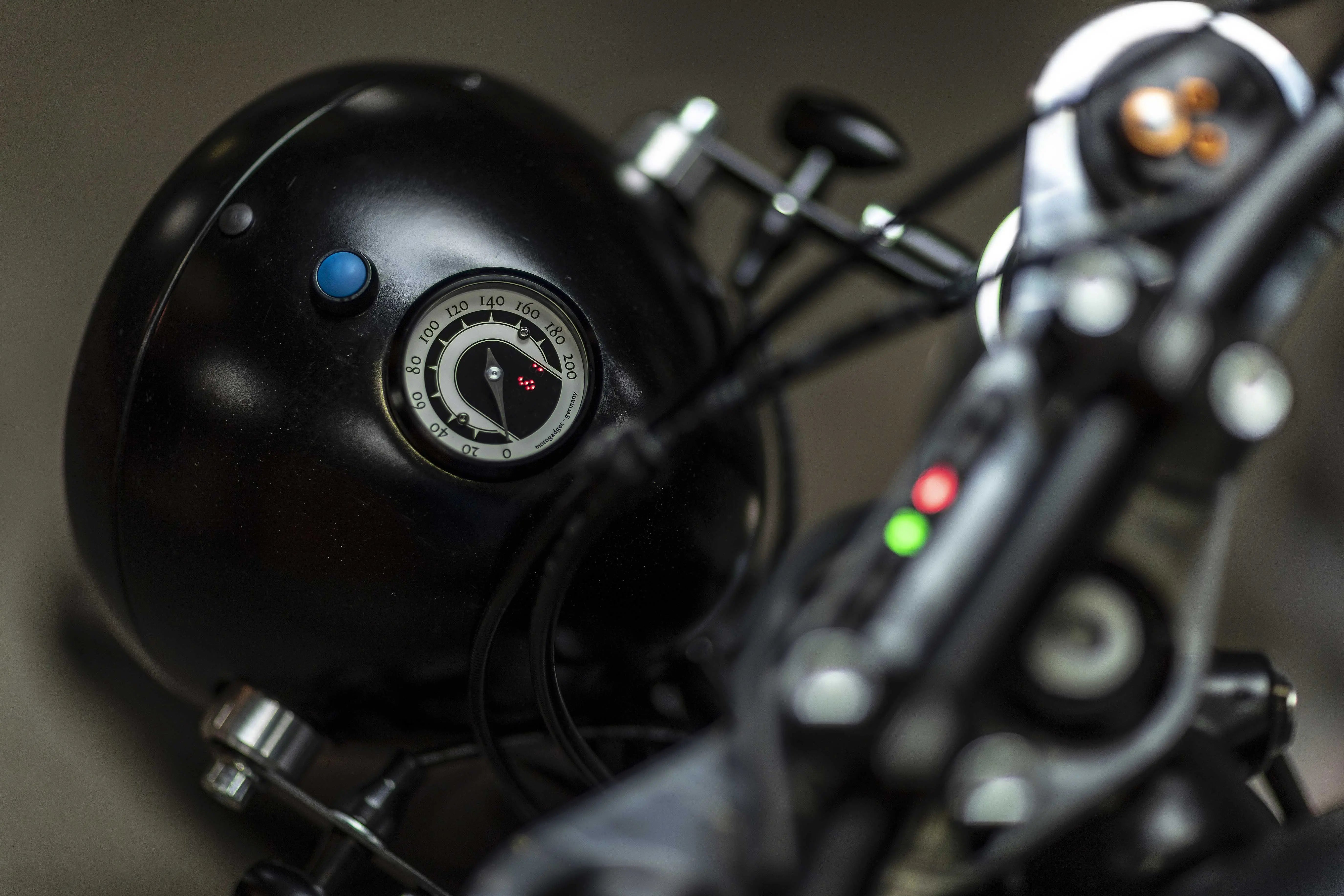 Moto Stardust #000 BLK & Brown Leather Hedonic
