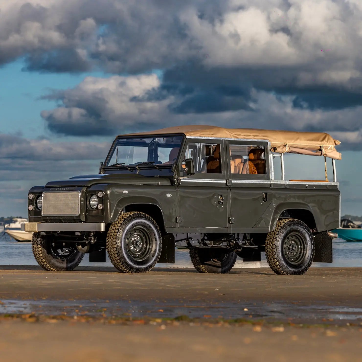 Land Rover Defender 110 - Soft Top - Midnight Grey Hedonic