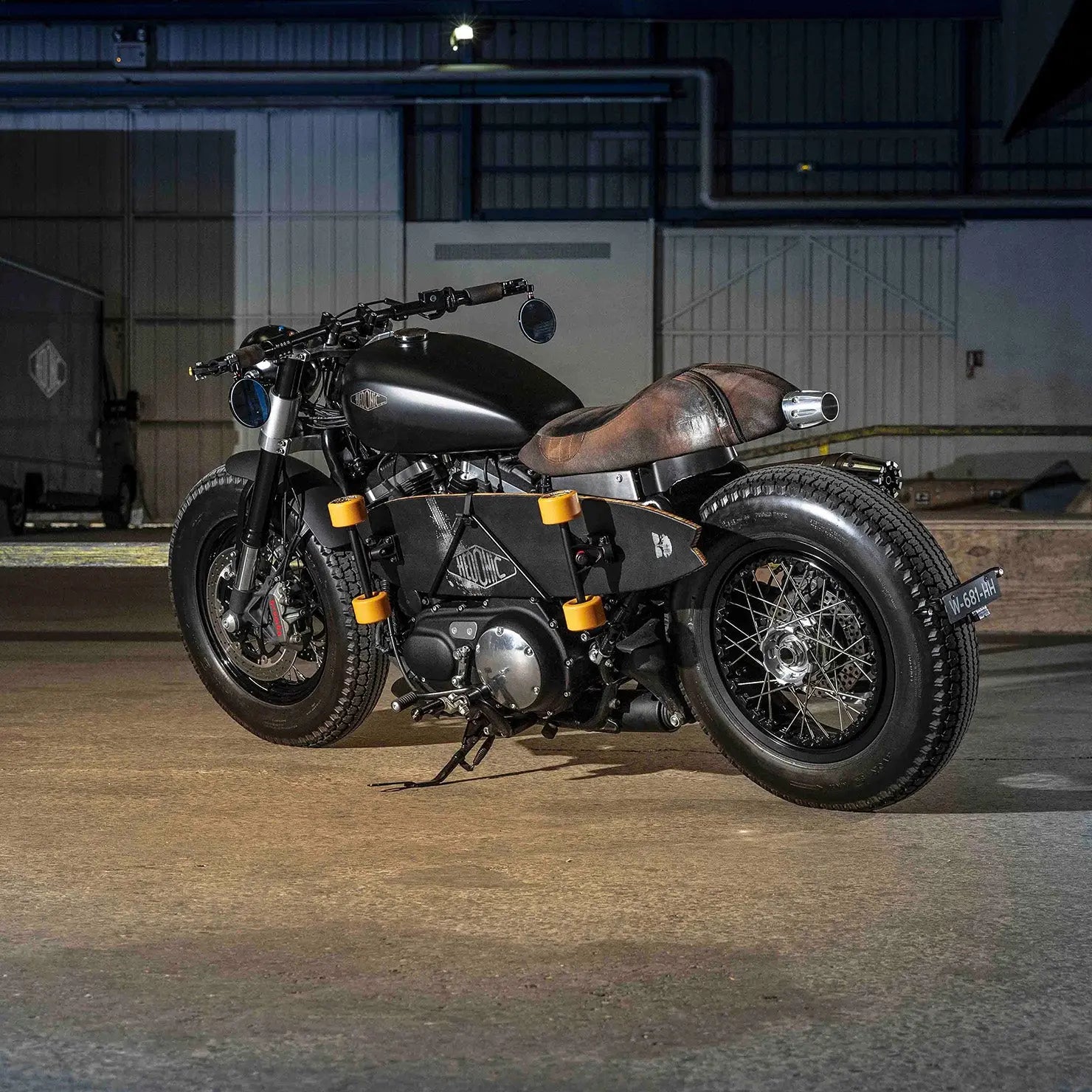 Moto Stardust #000 BLK & Brown Leather Hedonic