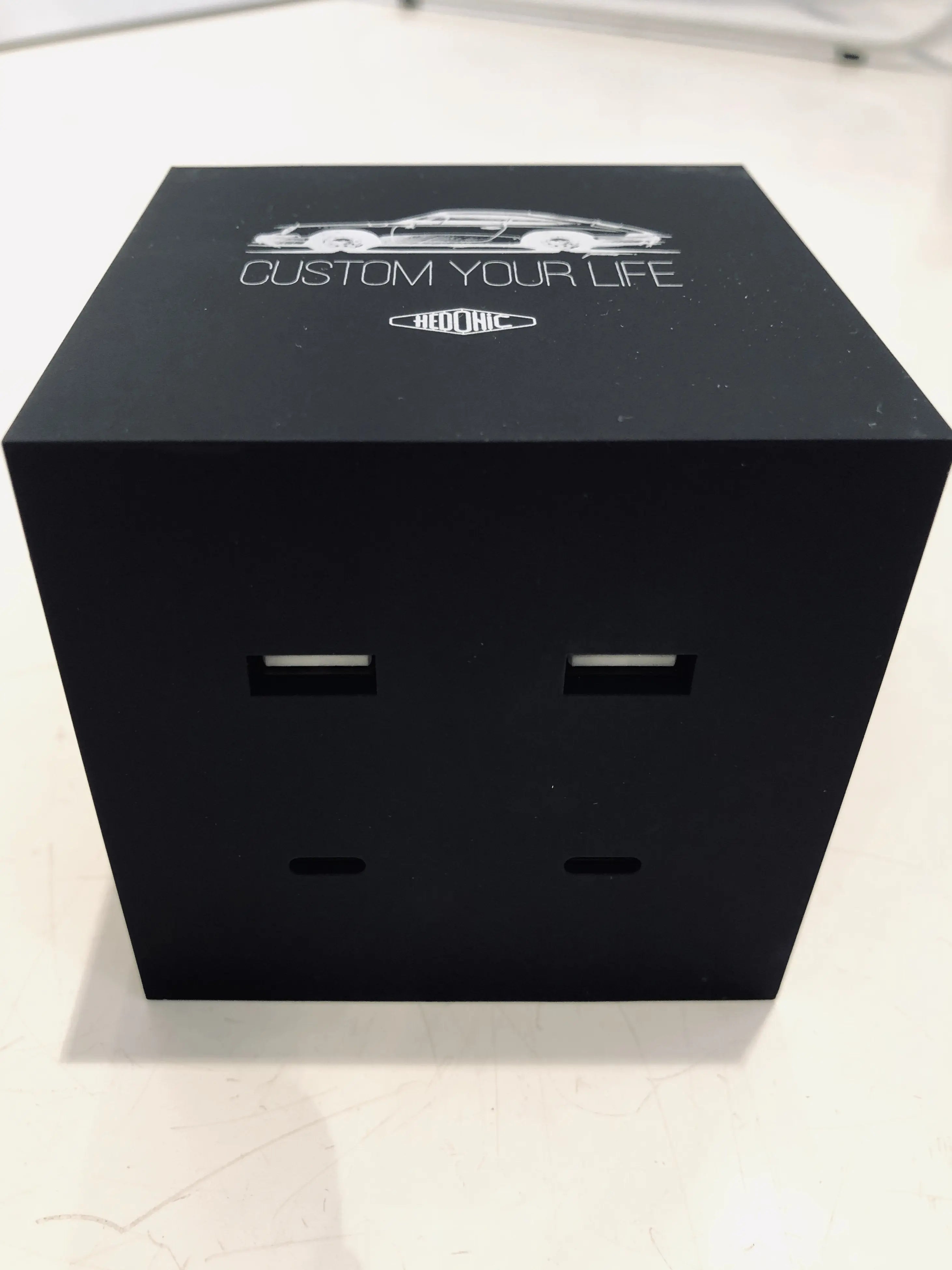 Cube de charge Hedonic - Icon Hedonic x USBEPOWER