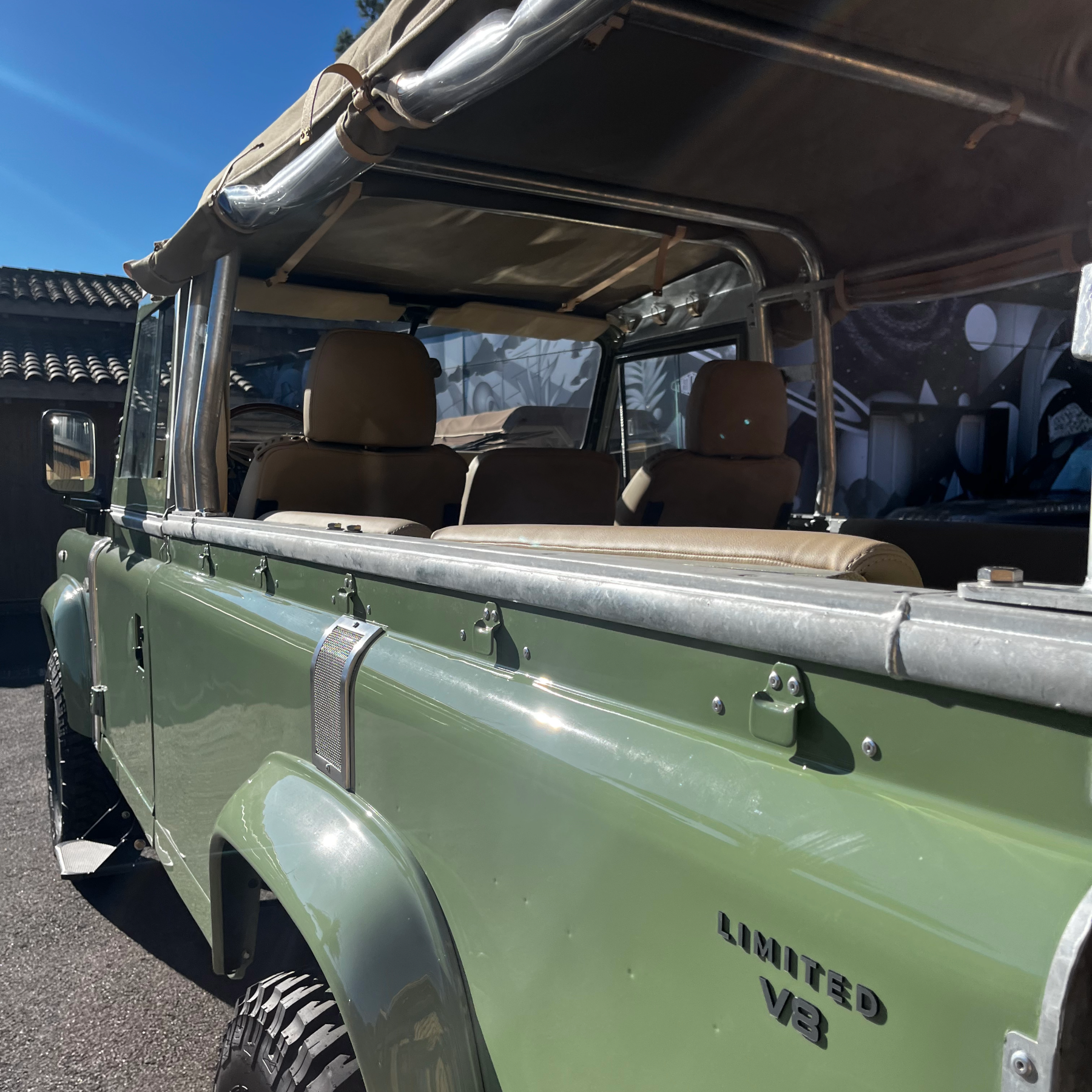 Land Rover Defender 110 V8 Soft Top